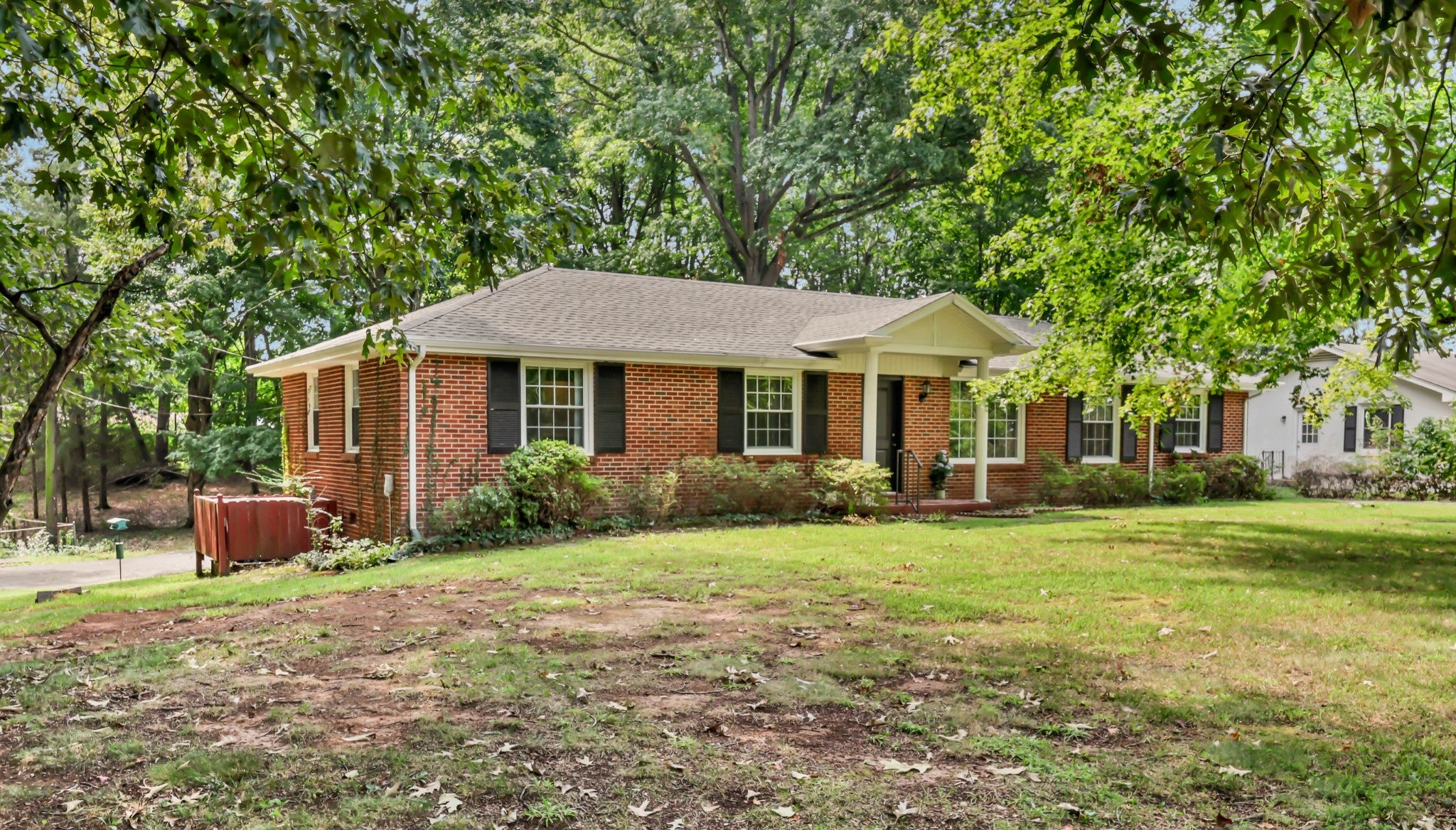 2097 Post Rd