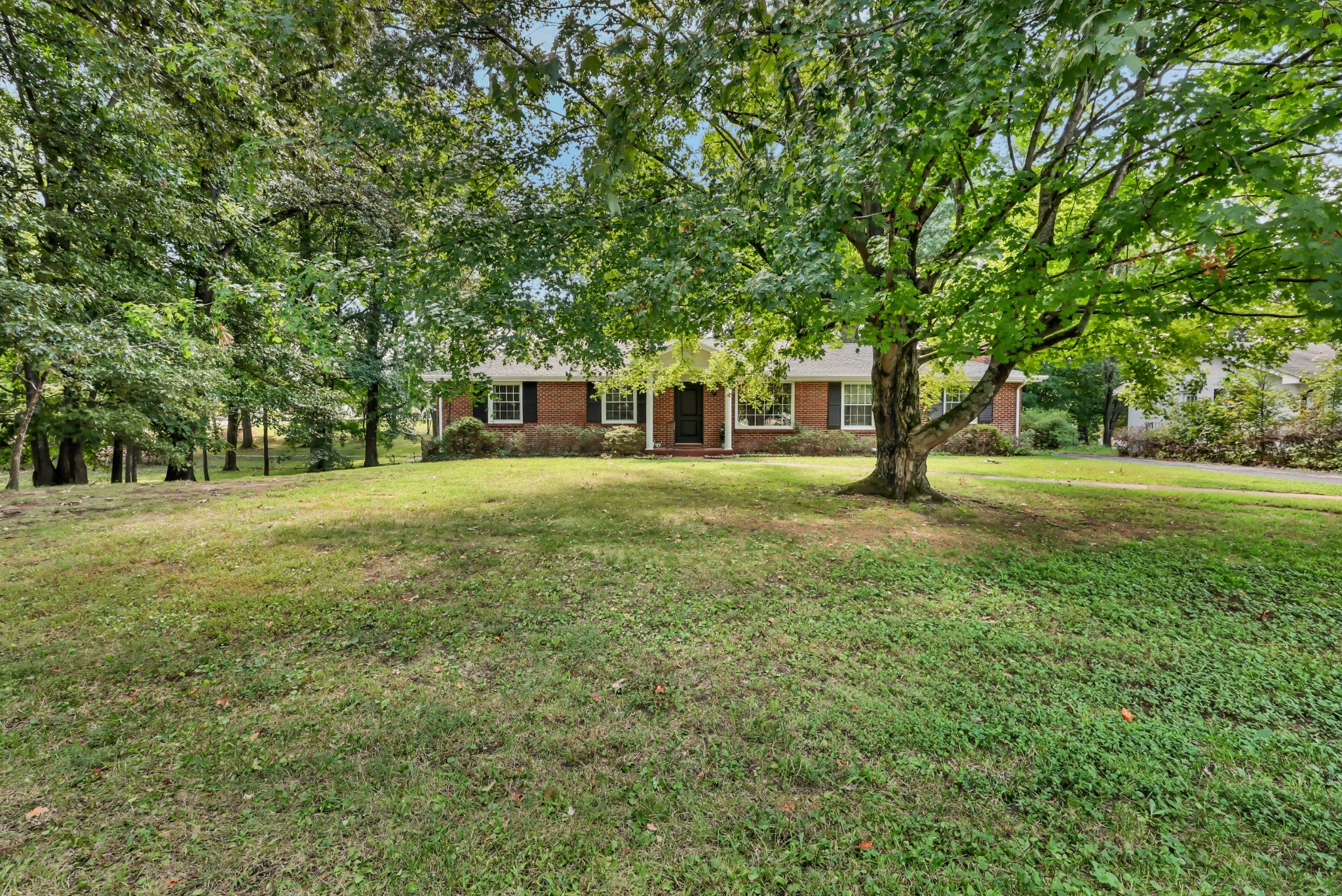 2097 Post Rd