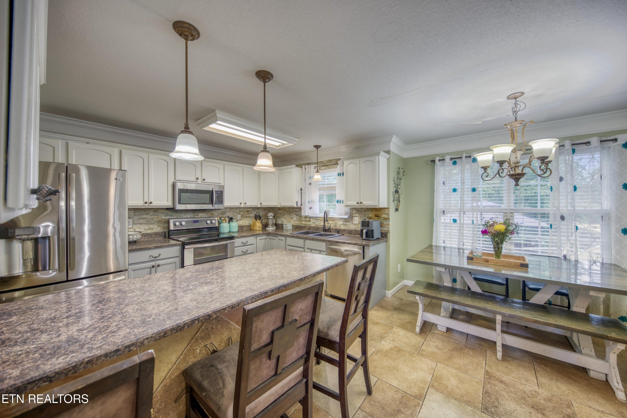 2510 Fernbank Rd