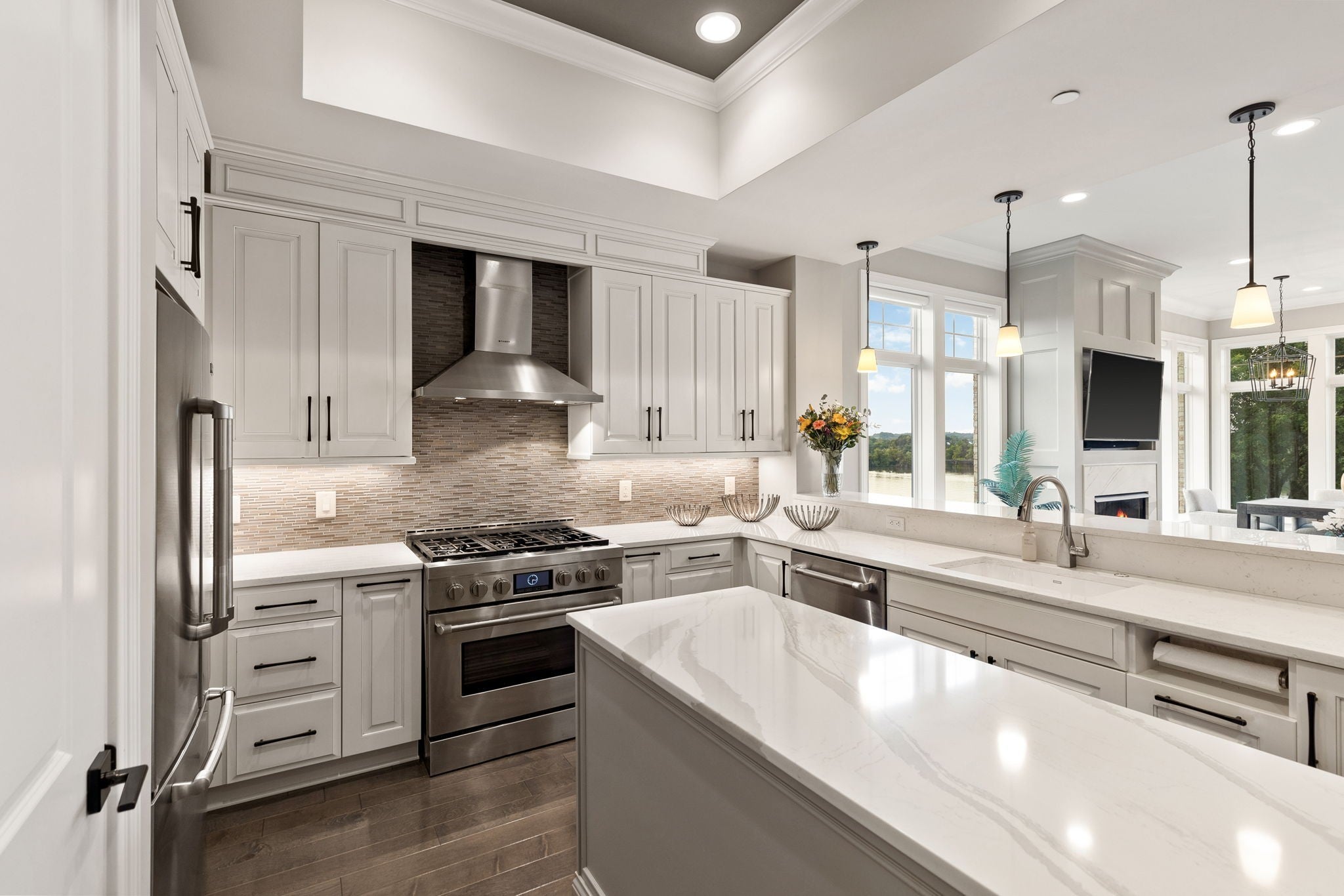 1024 Club View Dr F201