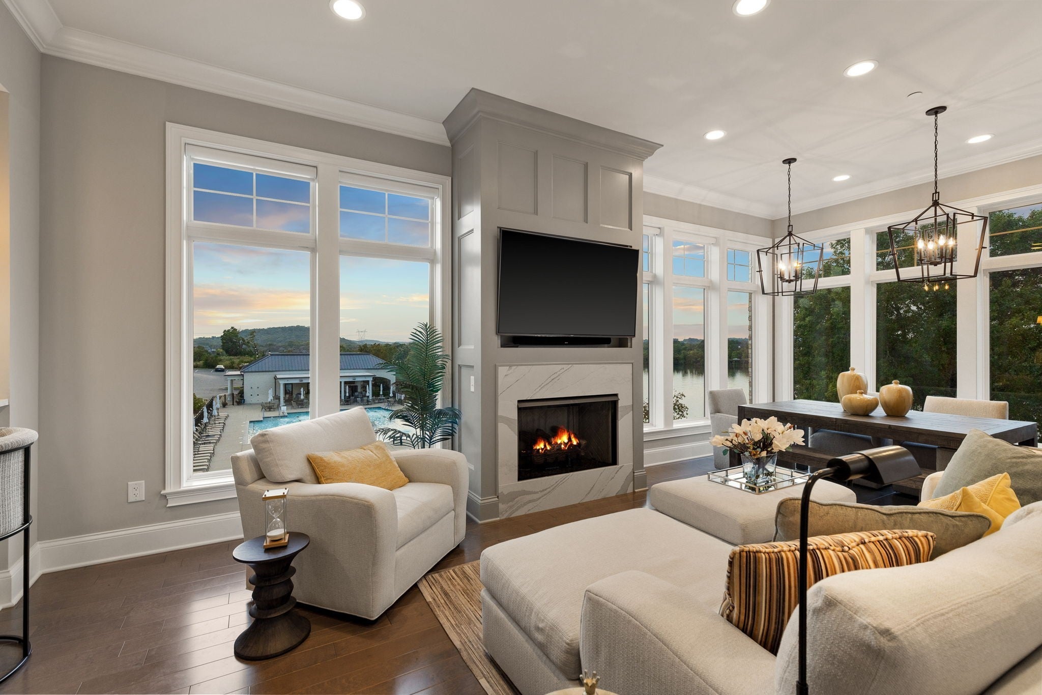 1024 Club View Dr F201