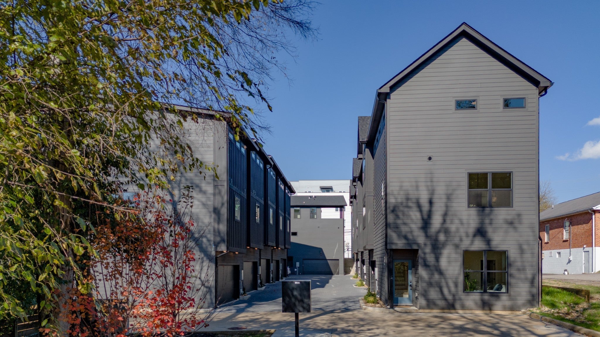 1040 East Trinity 8