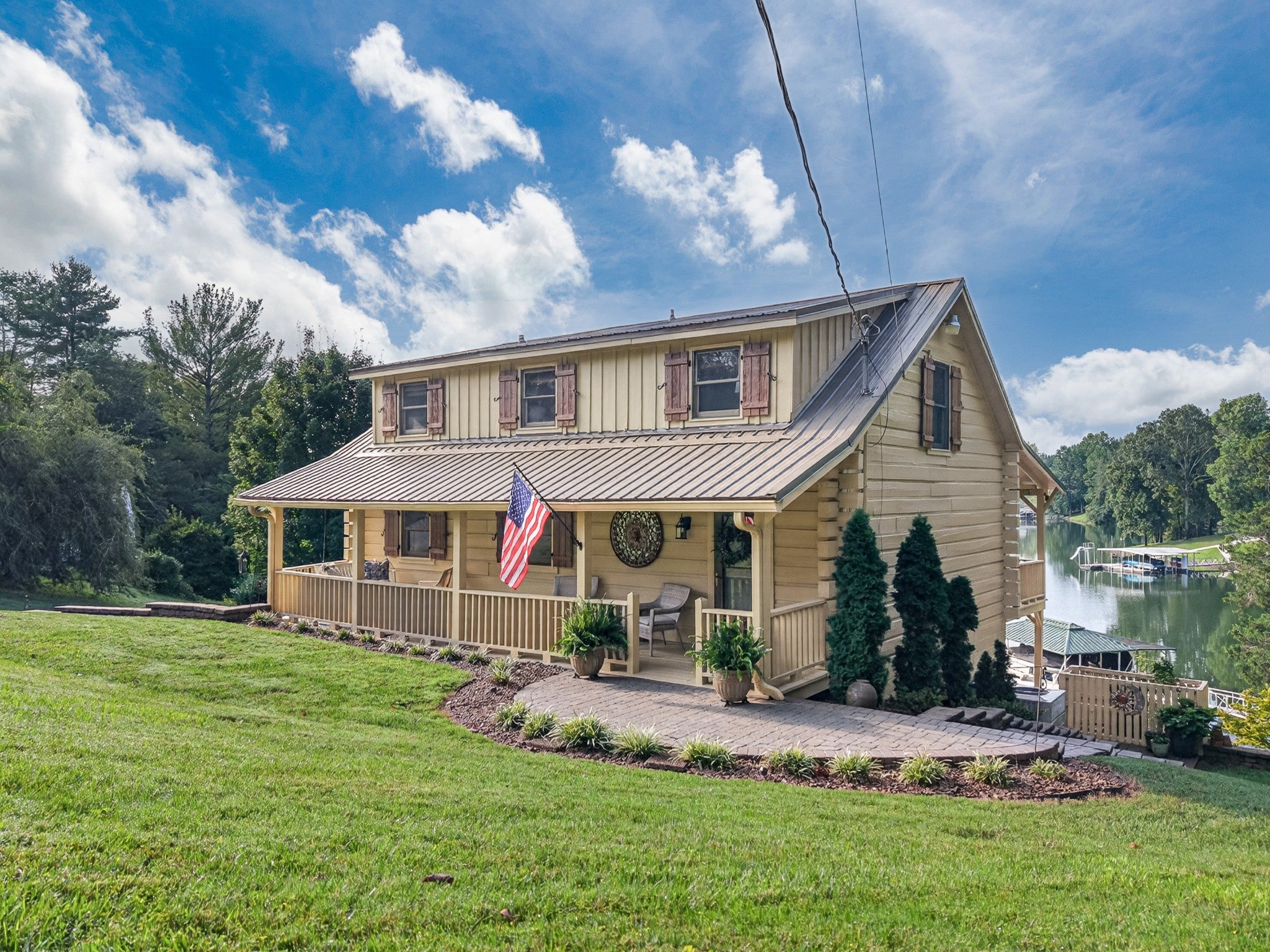 52 Narrows Dr