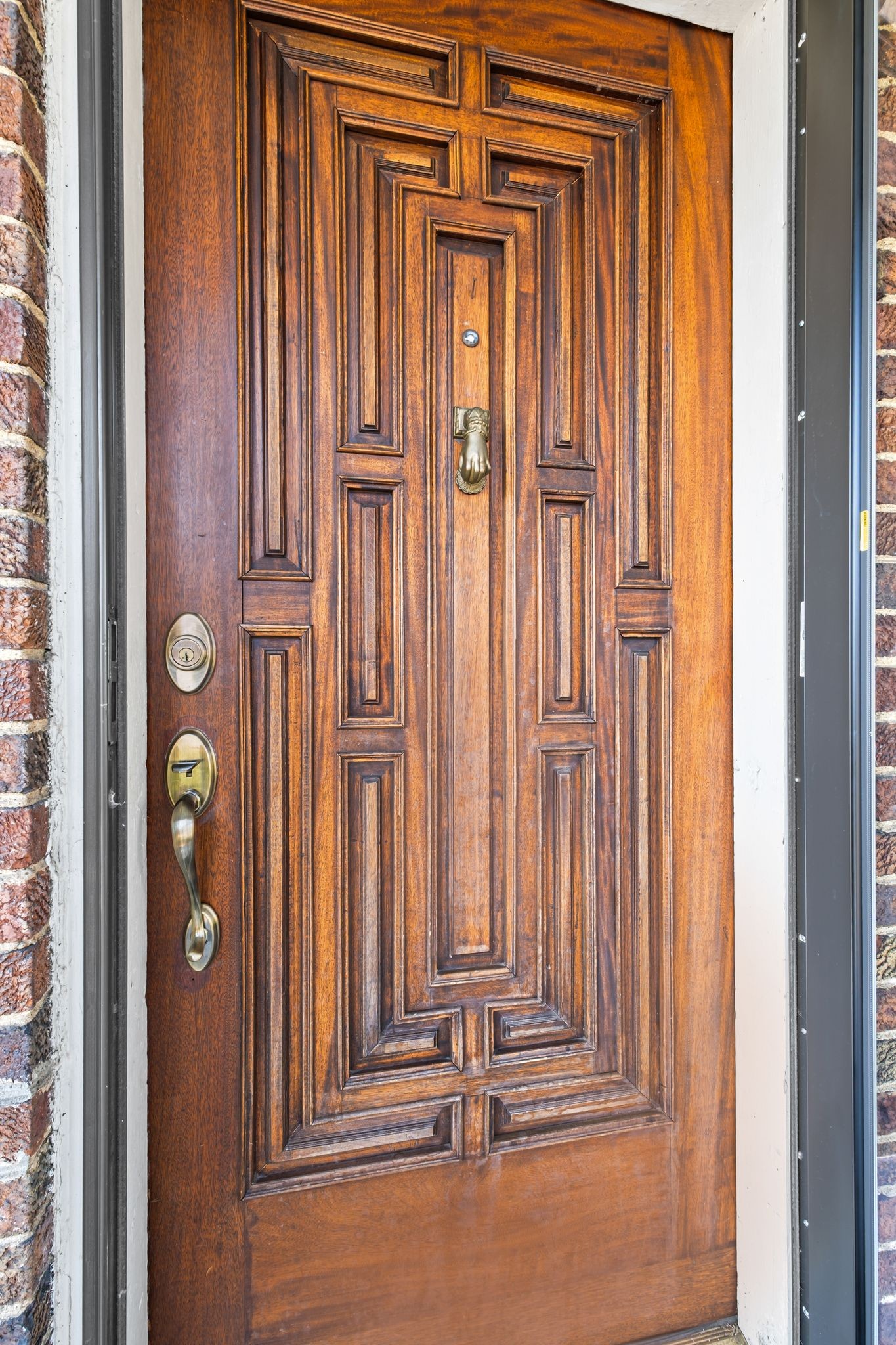 1062 Zophi St