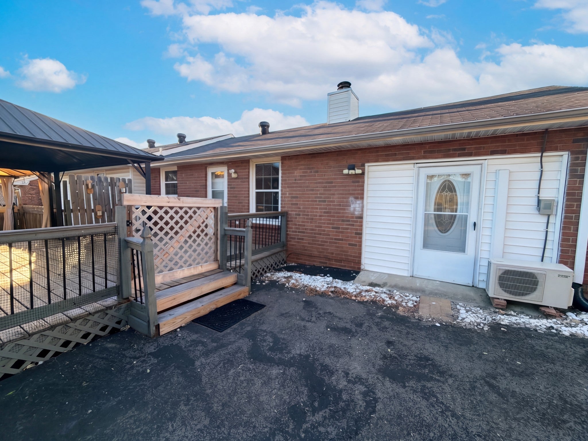 157 Hillside Dr
