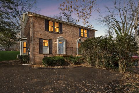 Photo of 3323 Lealand Ln, Nashville, TN 37204 (MLS # 3127834)