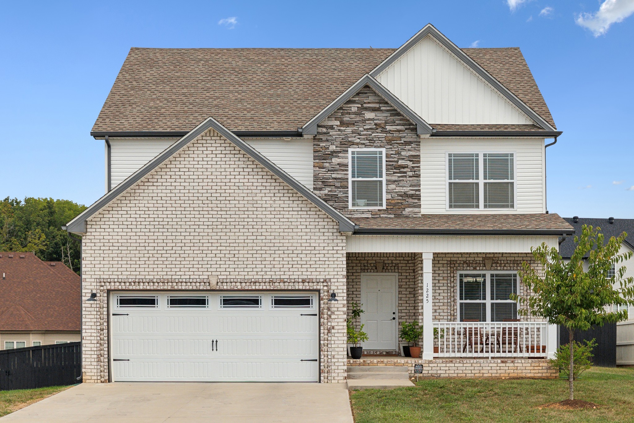 1225 Forsythia Ct