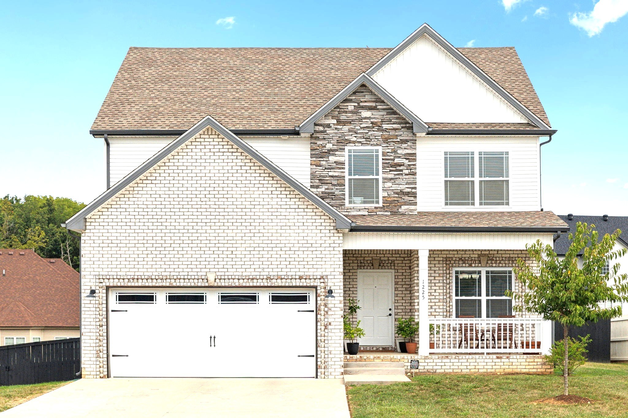 1225 Forsythia Ct