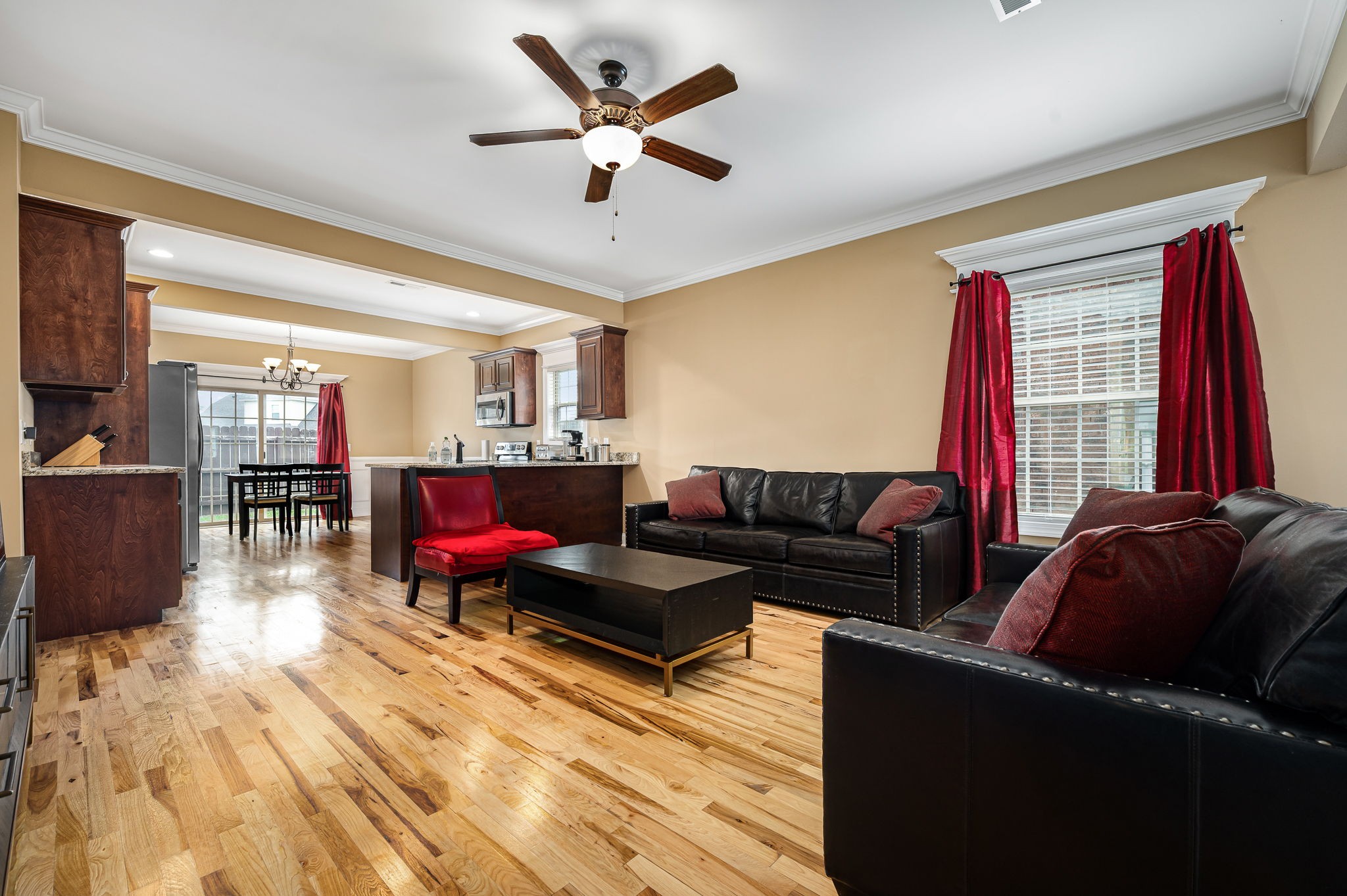 2816 Lightning Bug Dr