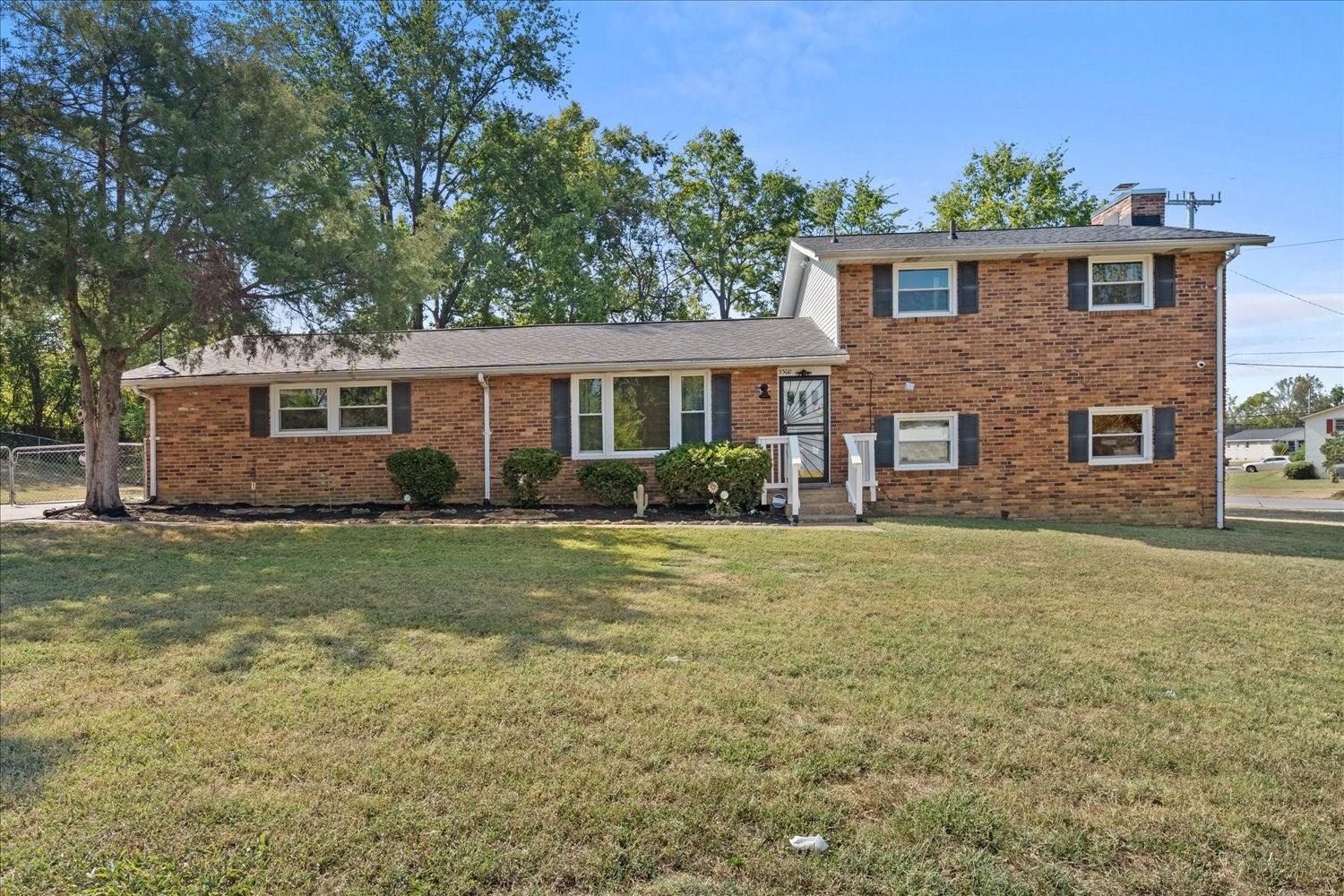 3-bed listing at 3300 Leondale Ter, Nashville