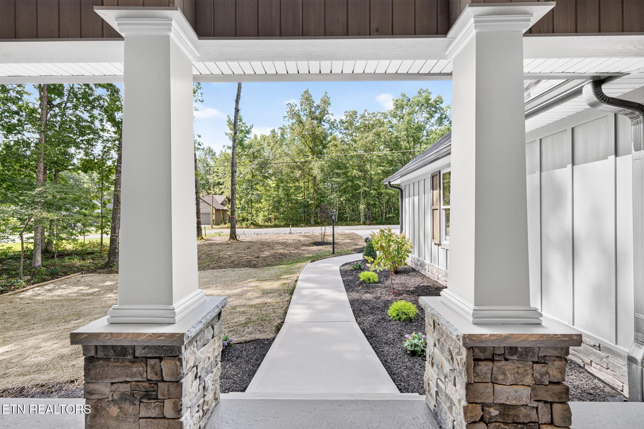 321 Beachwood Drive