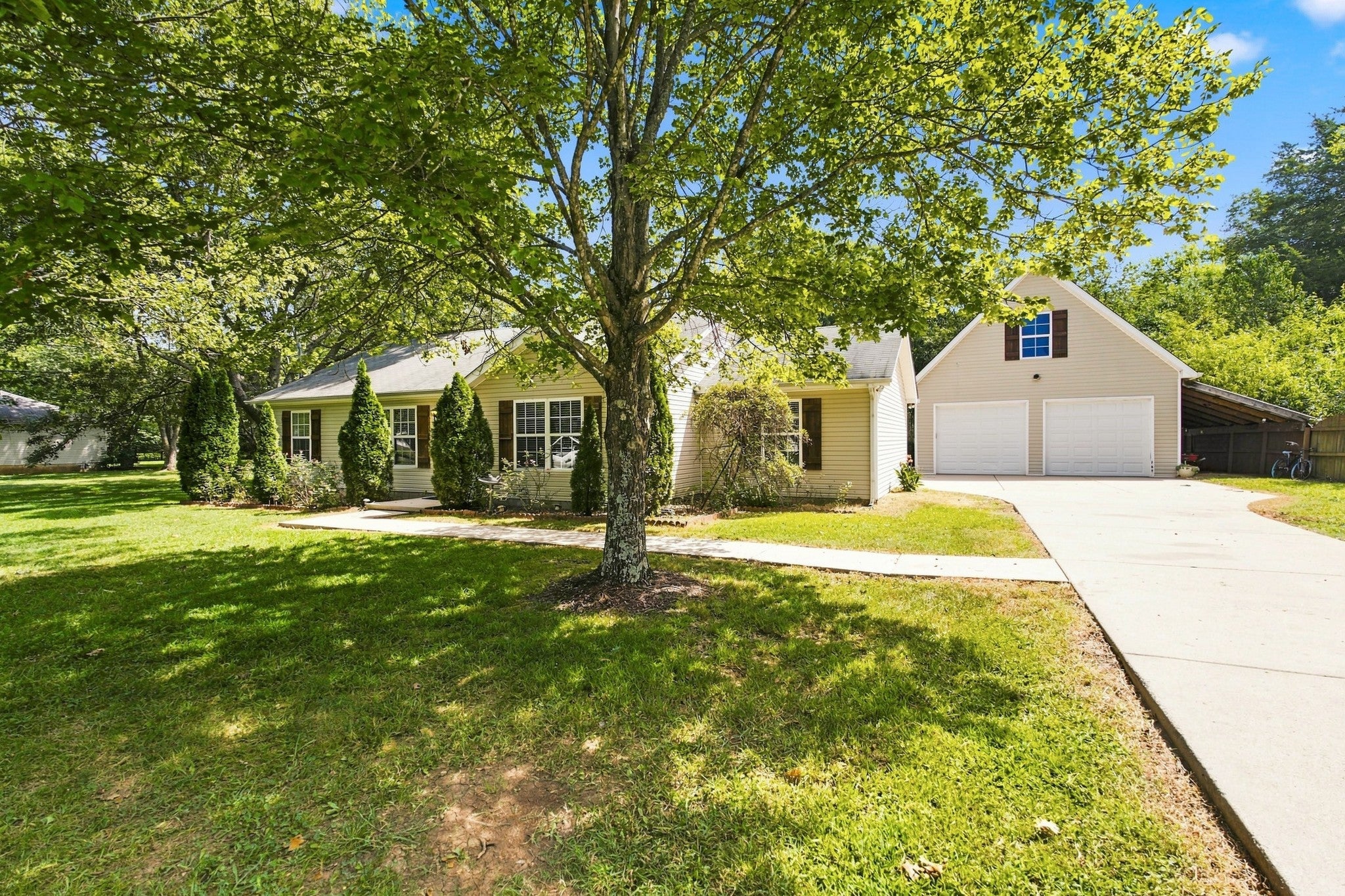 351 Needham Blvd