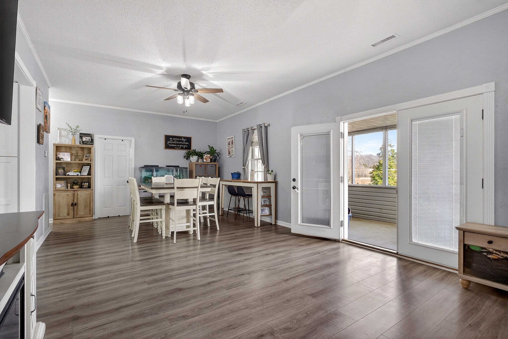 1375 Roberts Matthews Hwy