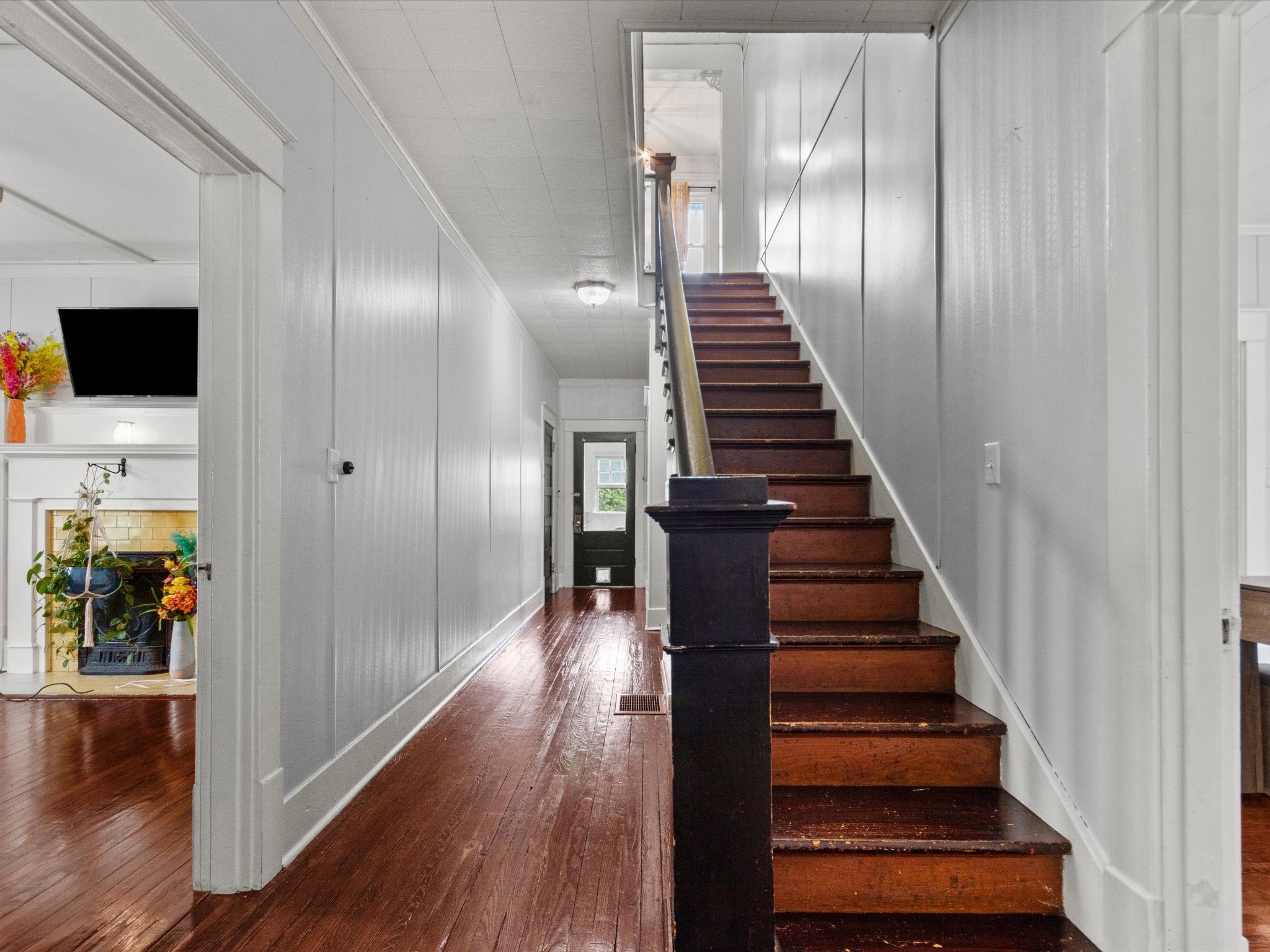 405 Mulberry Ave