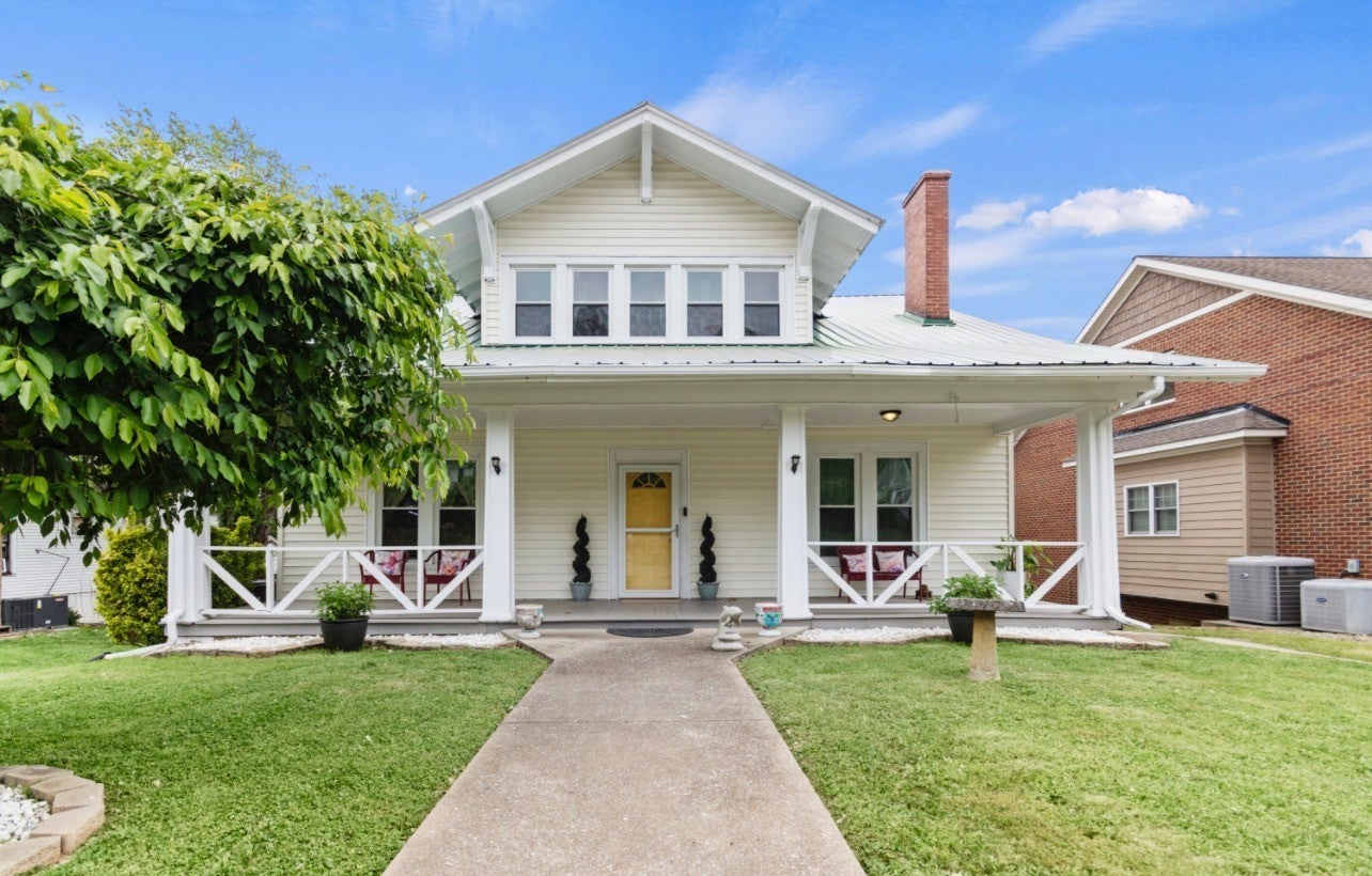 405 Mulberry Ave