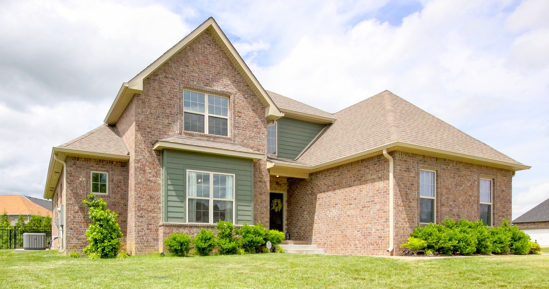 592 Dexter Dr
