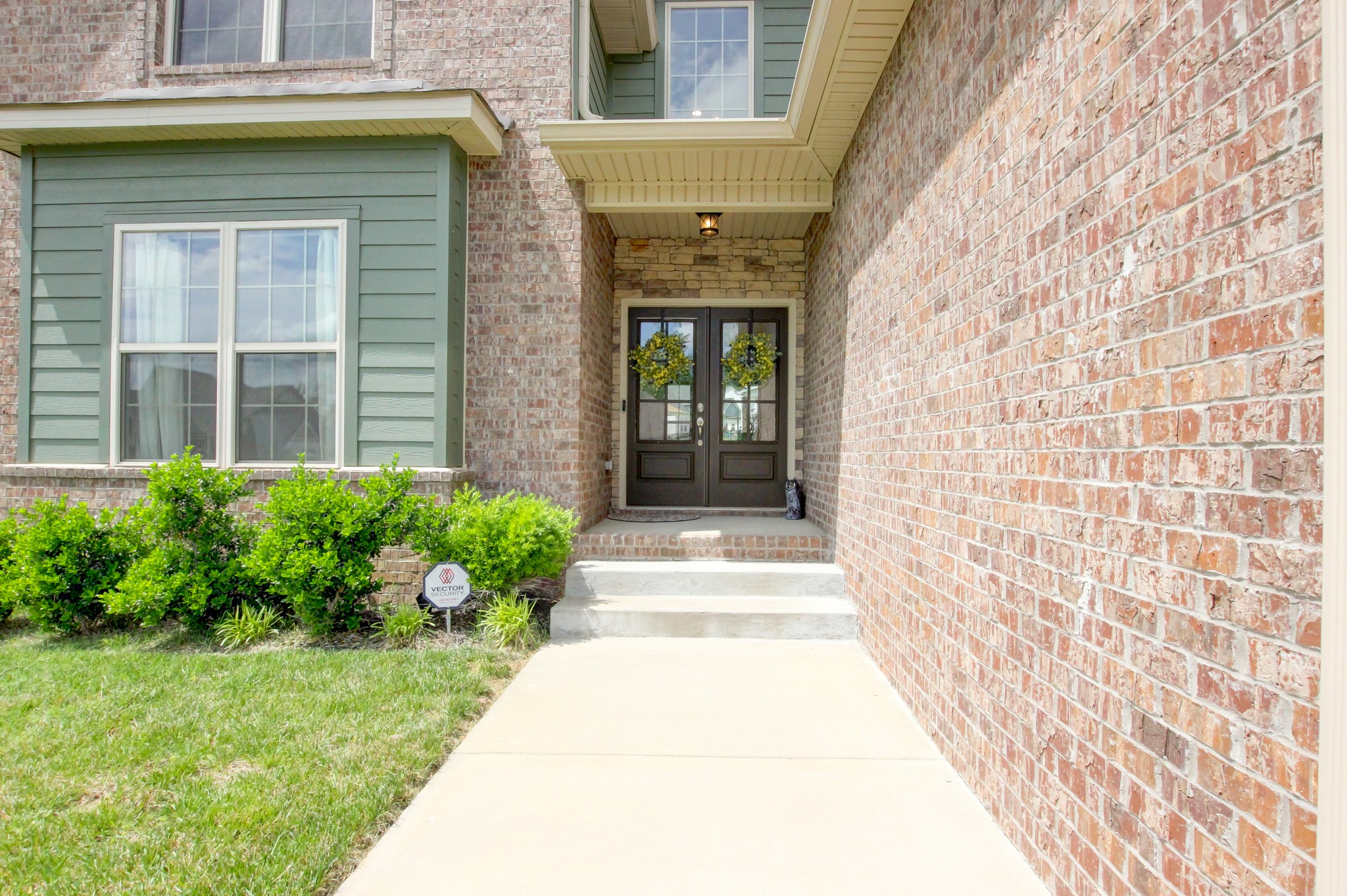592 Dexter Dr