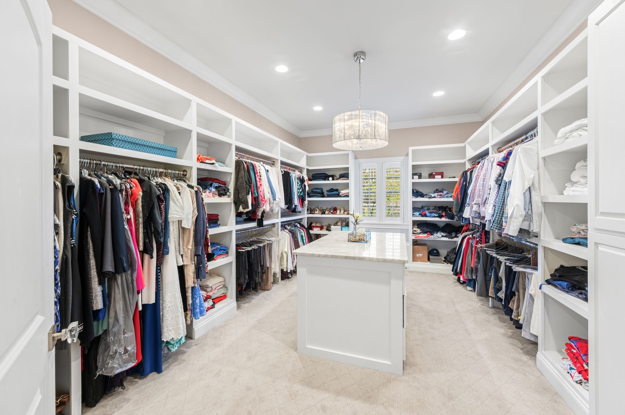 Nashville, Tennessee 37215, United States, 5 Bedrooms Bedrooms, ,5 BathroomsBathrooms,Residential,Active,256952