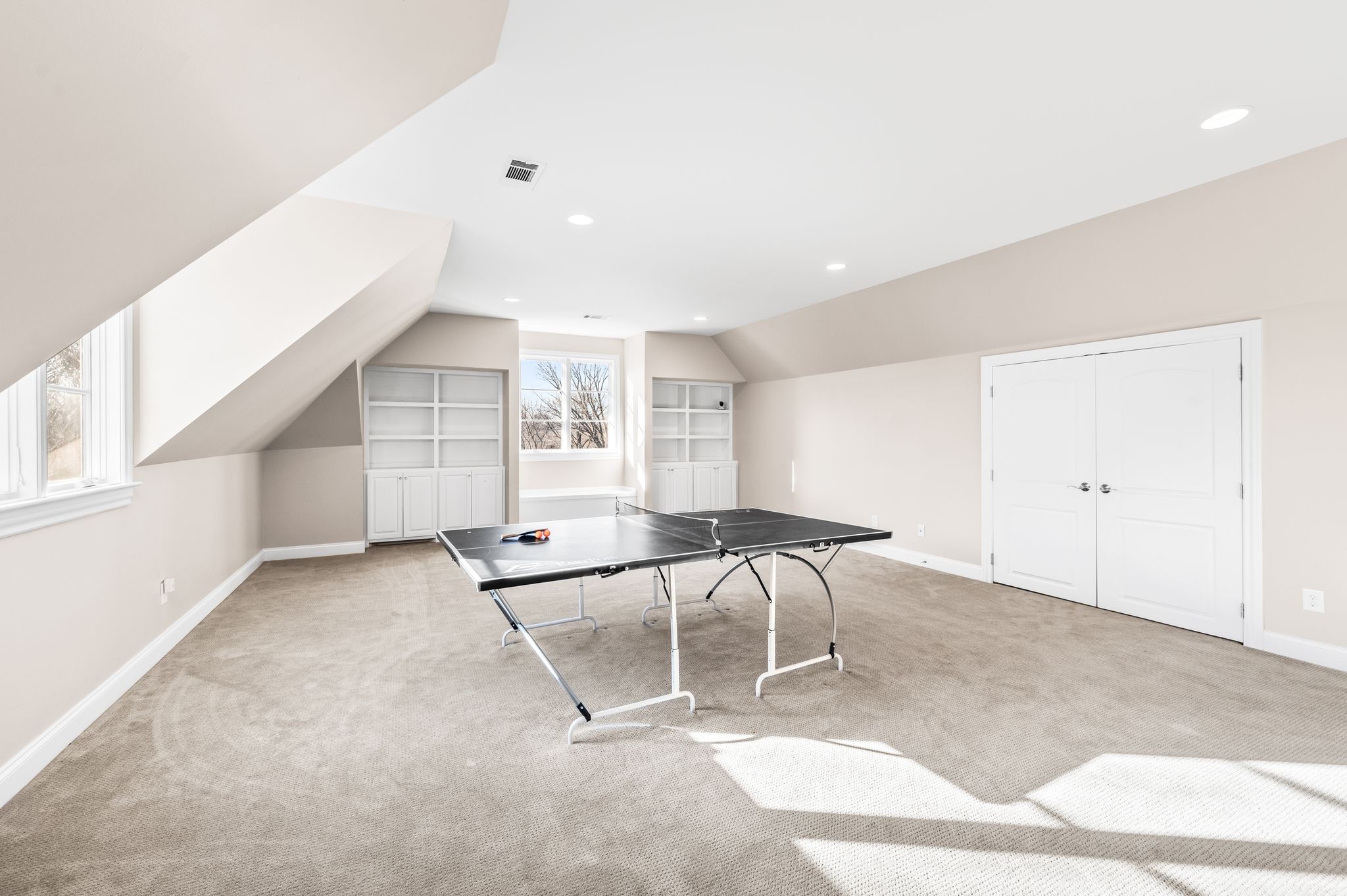 Nashville, Tennessee 37215, United States, 5 Bedrooms Bedrooms, ,5 BathroomsBathrooms,Residential,Active,256952