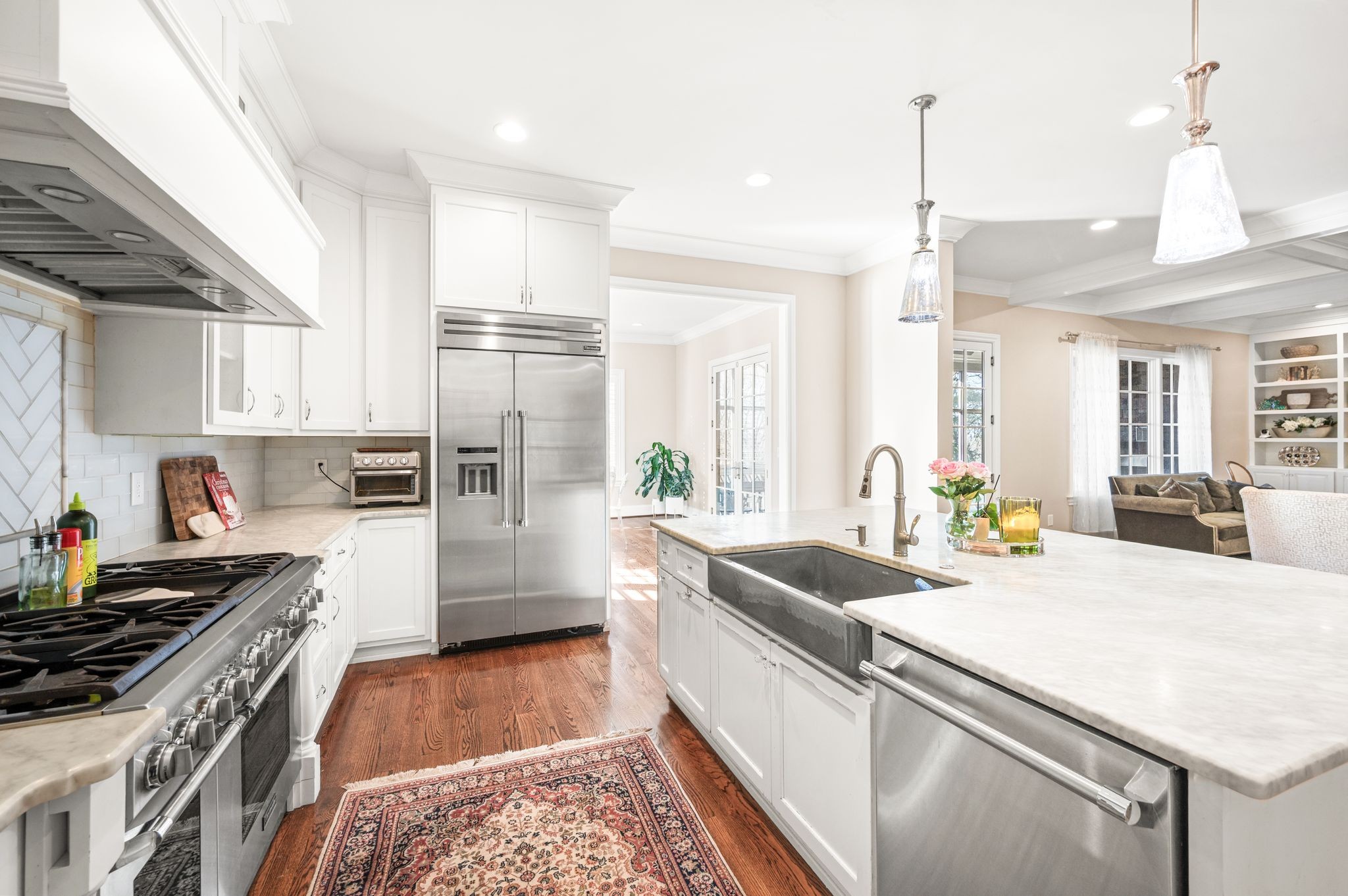 Nashville, Tennessee 37215, United States, 5 Bedrooms Bedrooms, ,5 BathroomsBathrooms,Residential,Active,256952