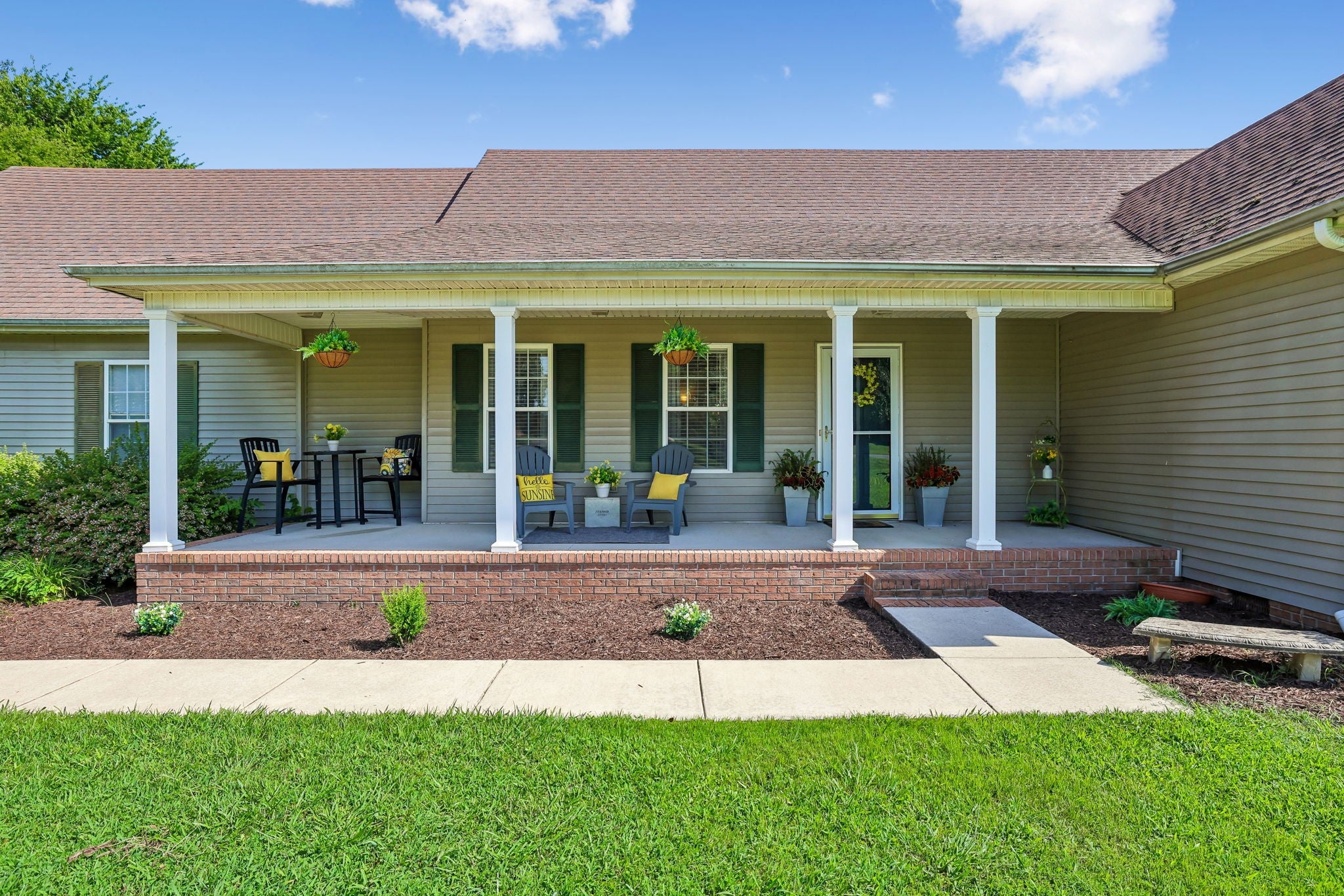 15 Meadowland Dr