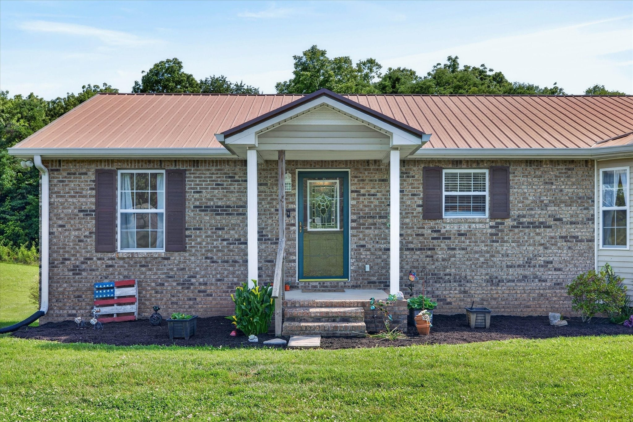 6702 Highway 41 N