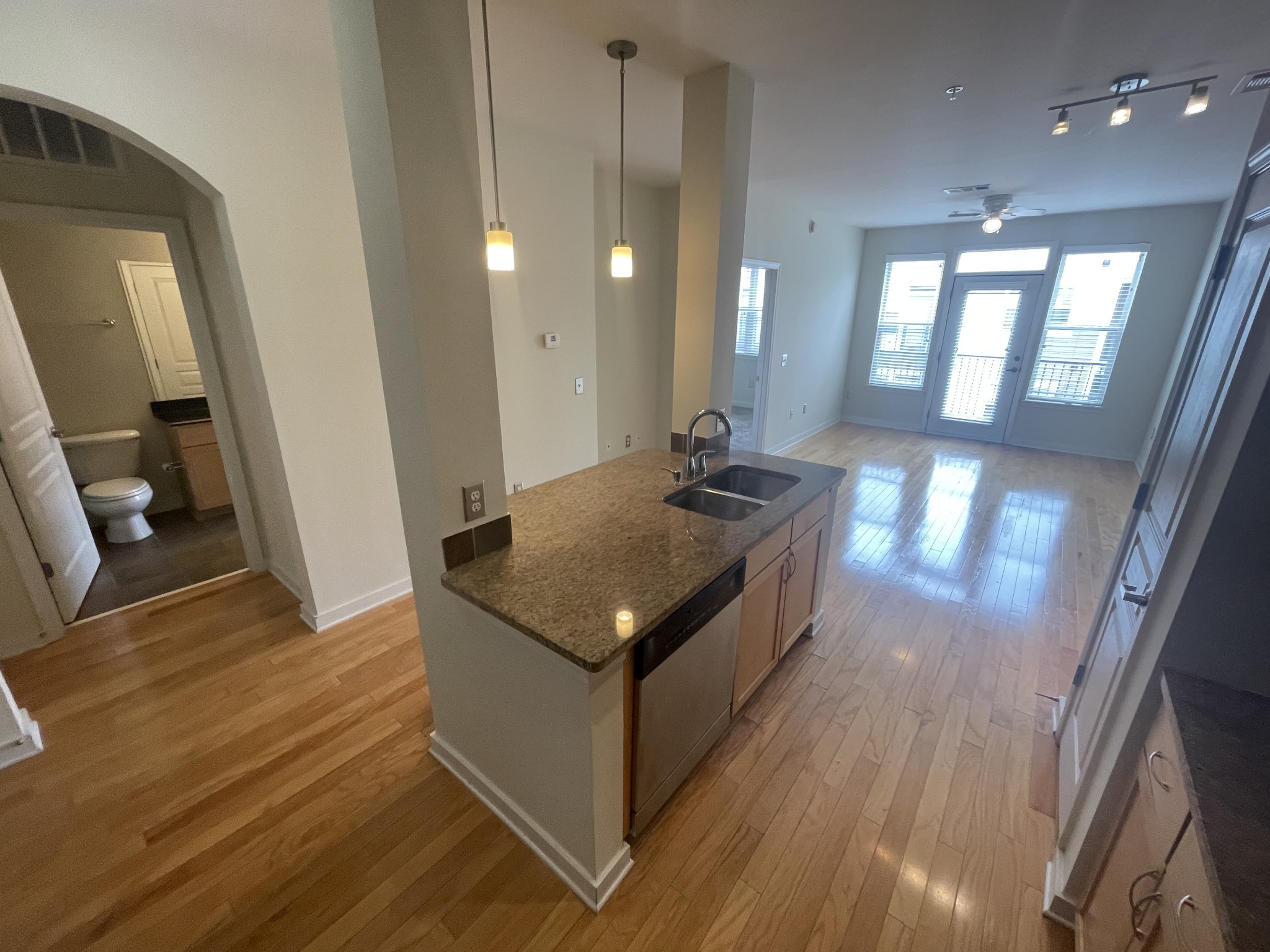 3000 Vanderbilt Pl 412