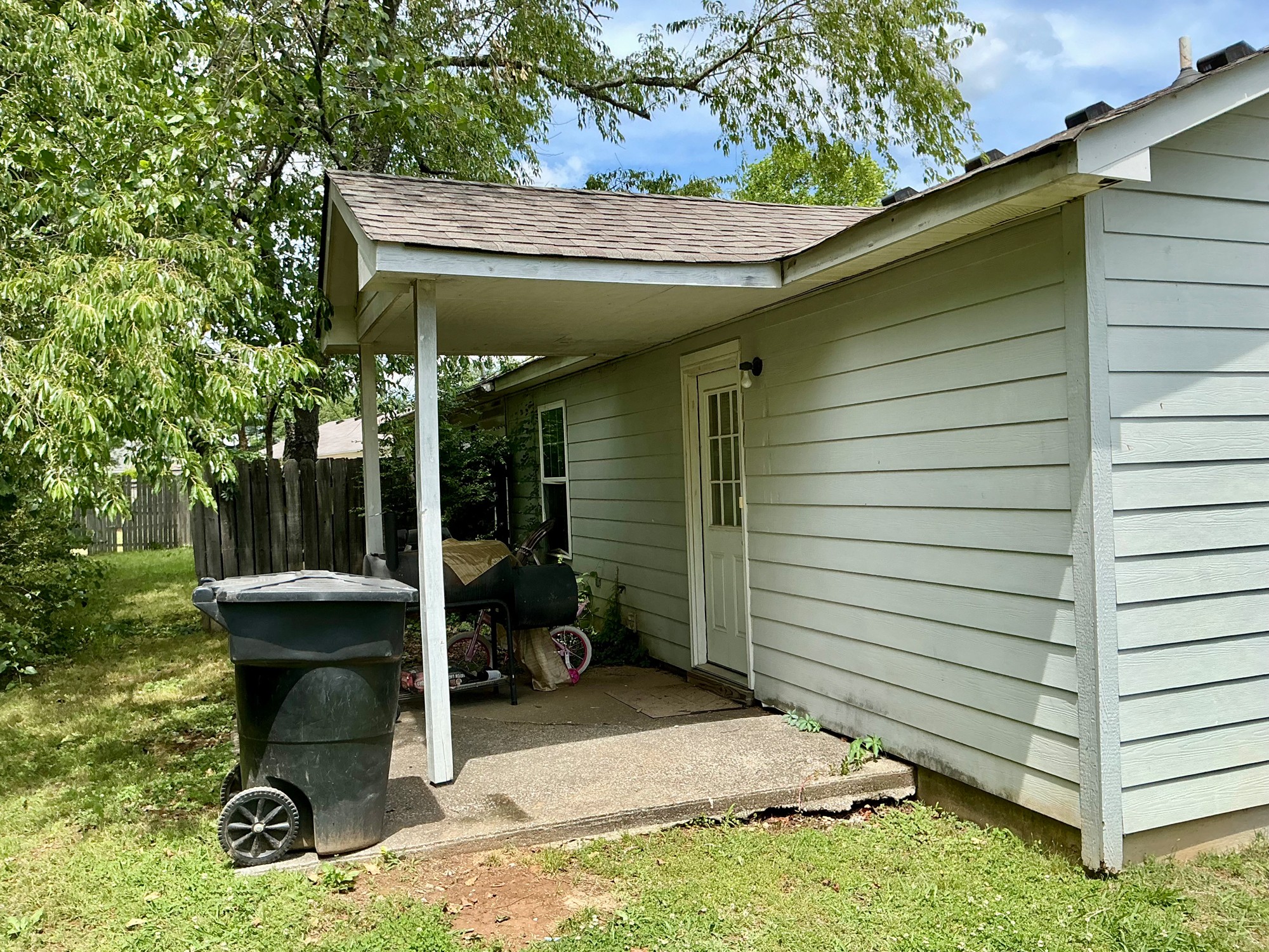 313 Lilly Ln