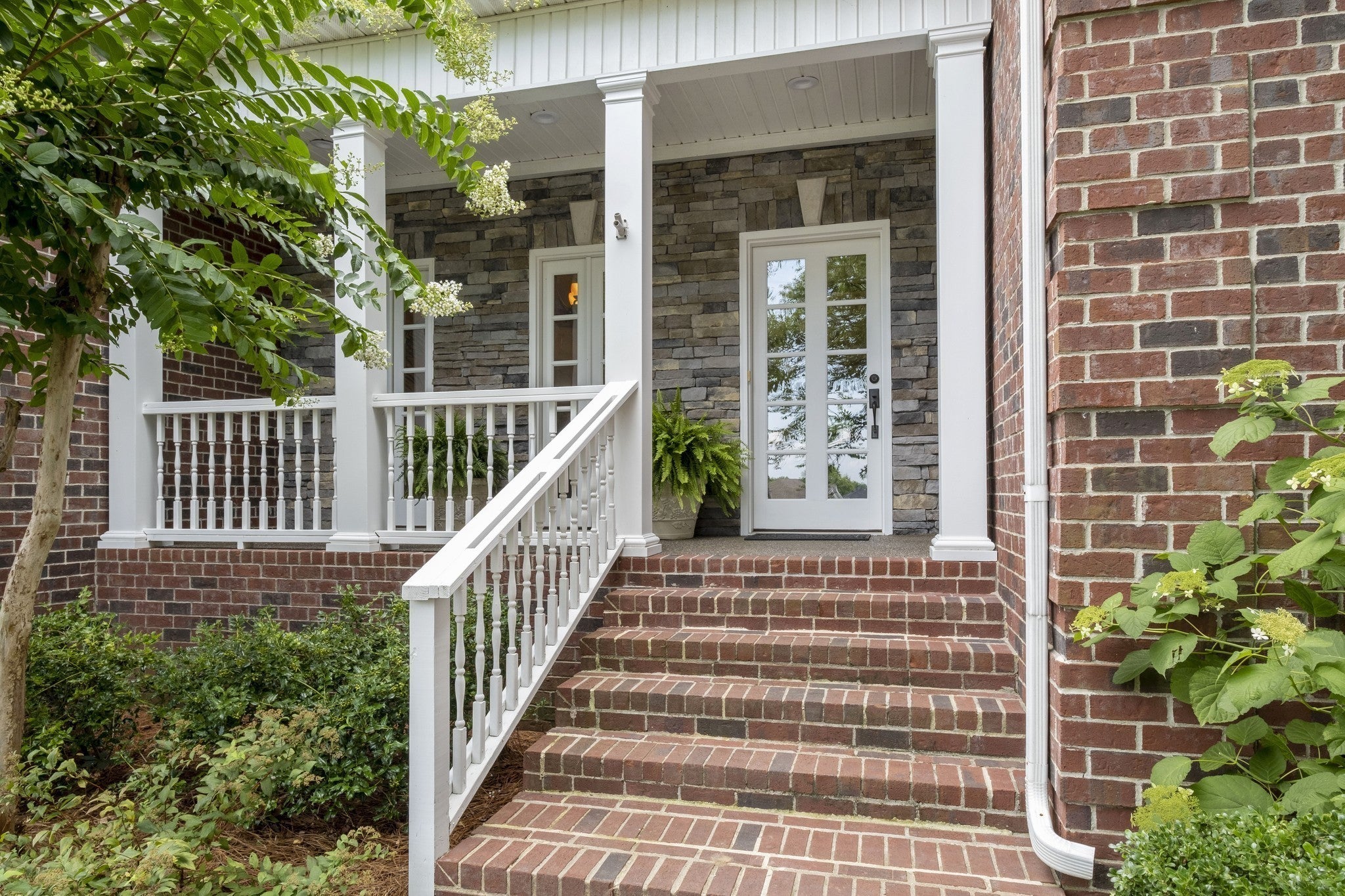 4.0-bed rental at 1015 Crimson Clover Dr