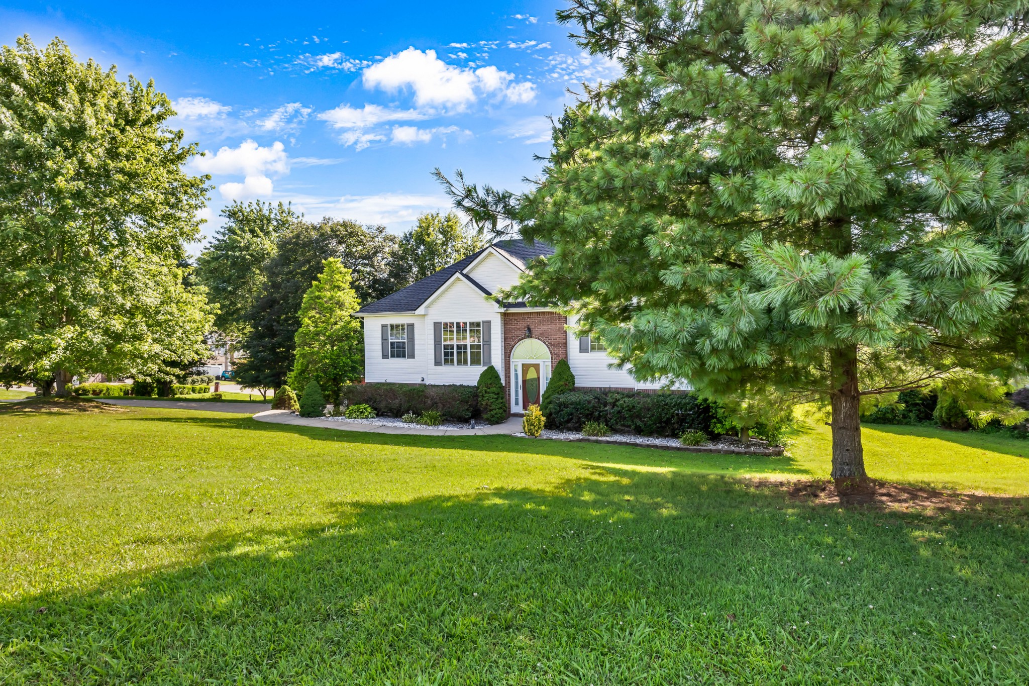 720 Superior Ln