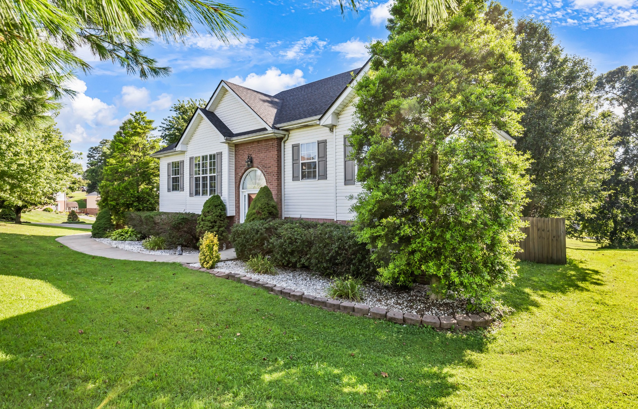 720 Superior Ln