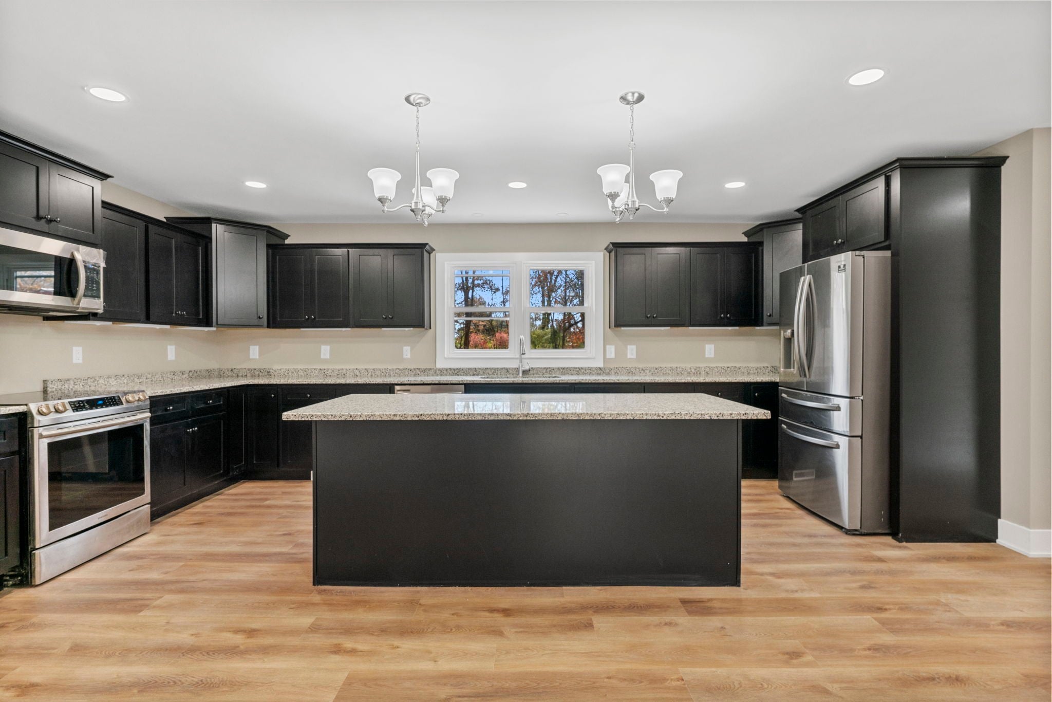 104 W Longview Dr