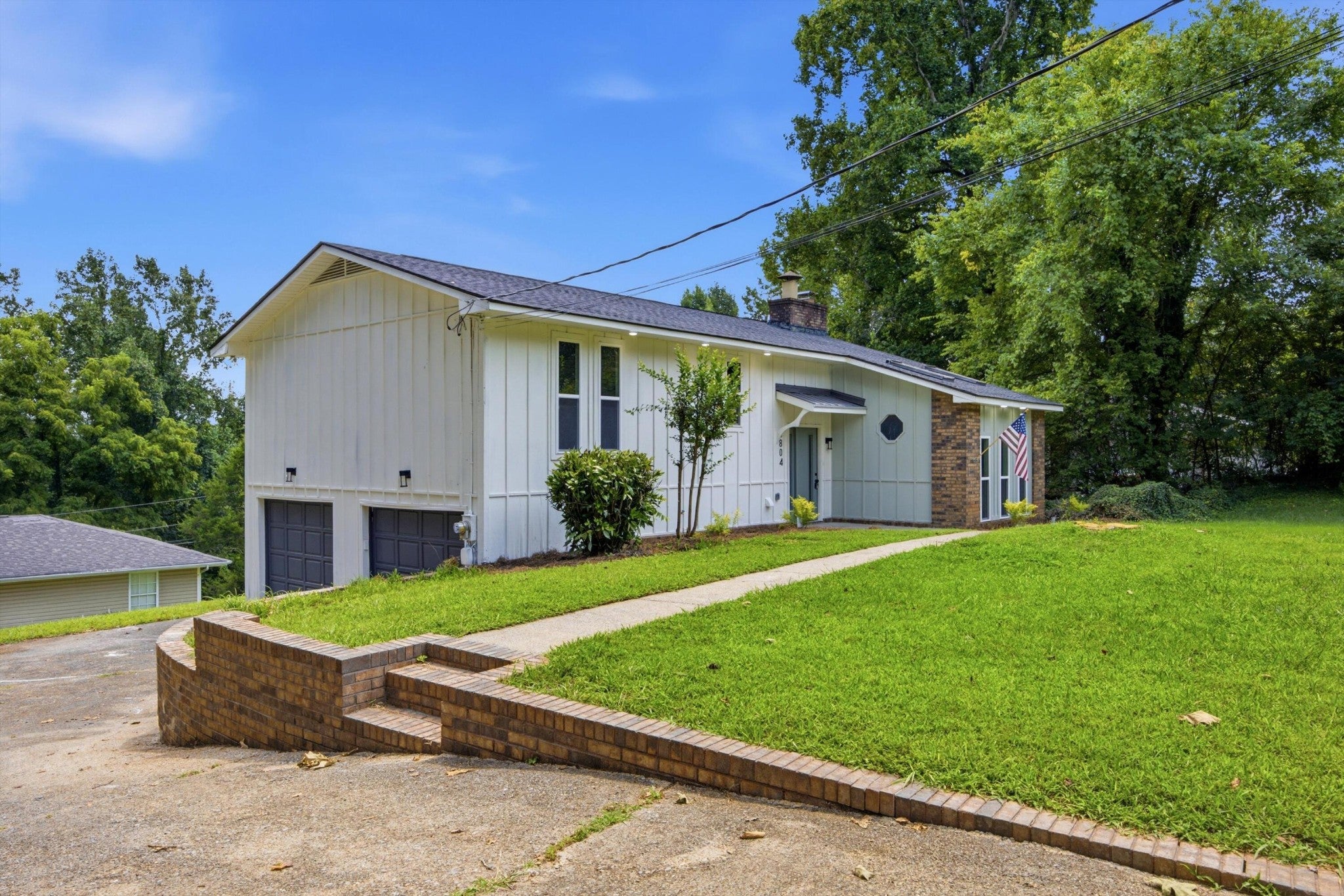 8804 Point South Lane