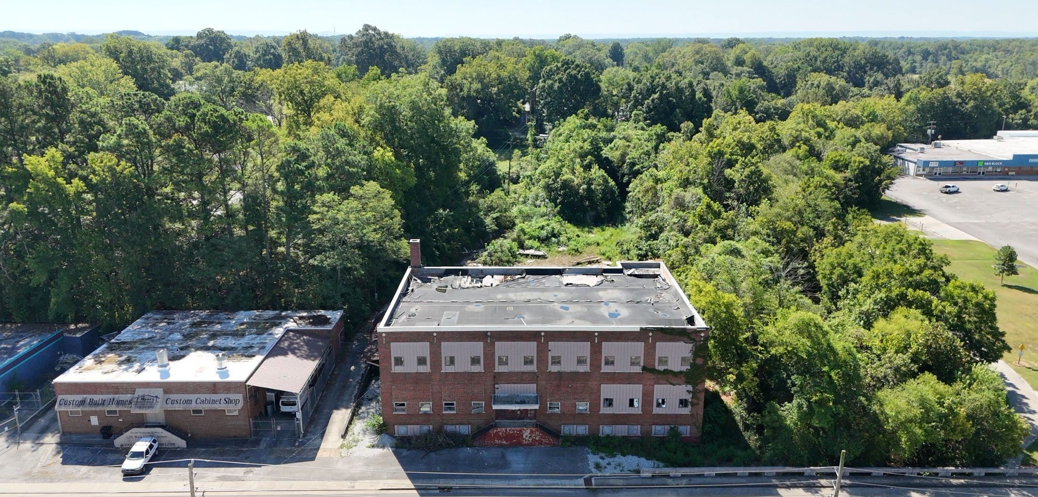 309 W Lincoln St