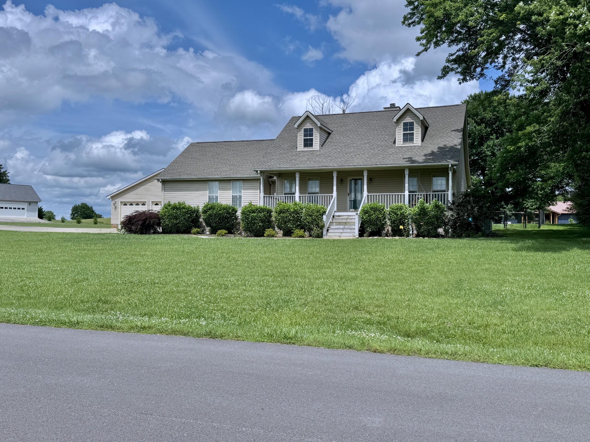 799 Riverbend Drive