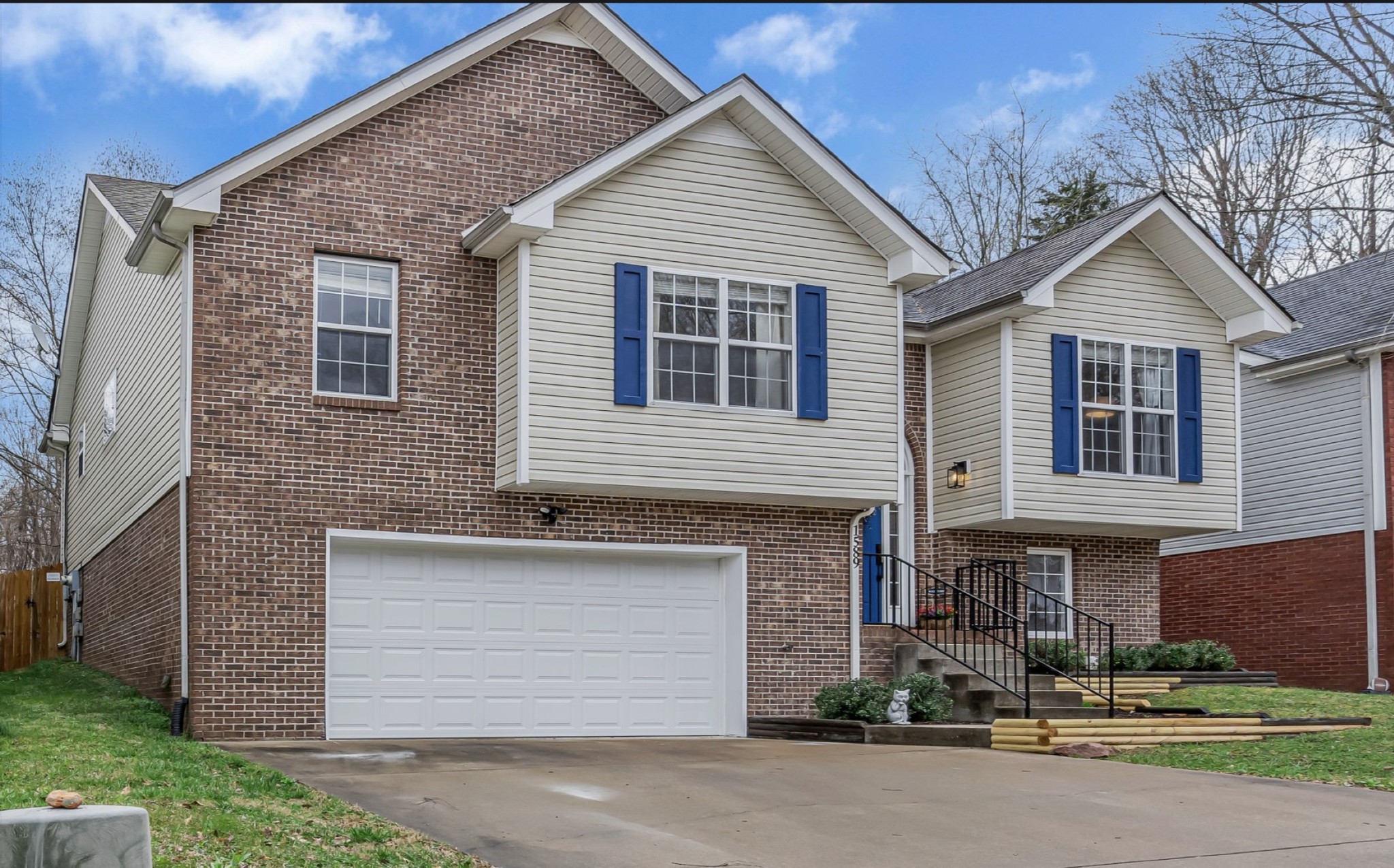 1589 Hedgewood Rd