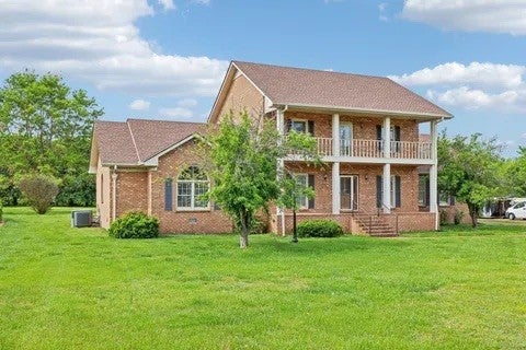 2216 Ewing Dr