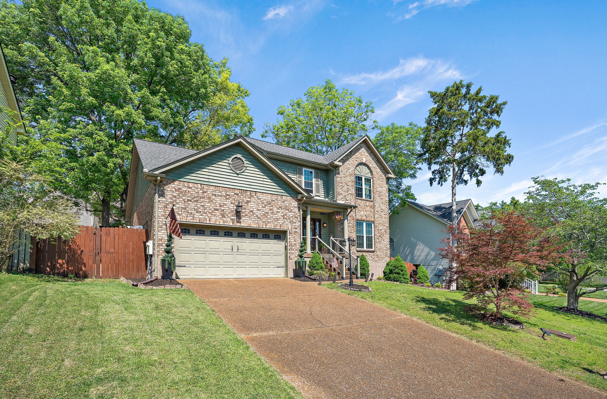 120 Oxford Ct