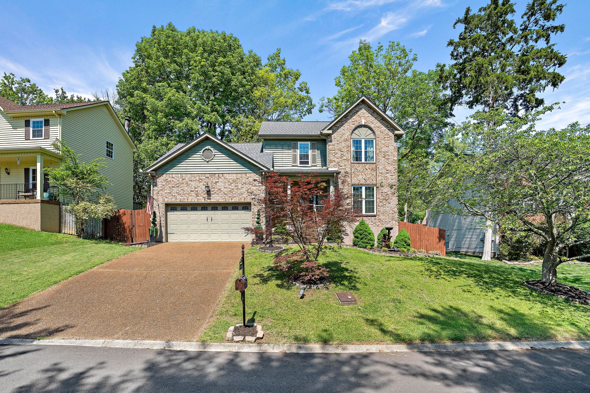 120 Oxford Ct