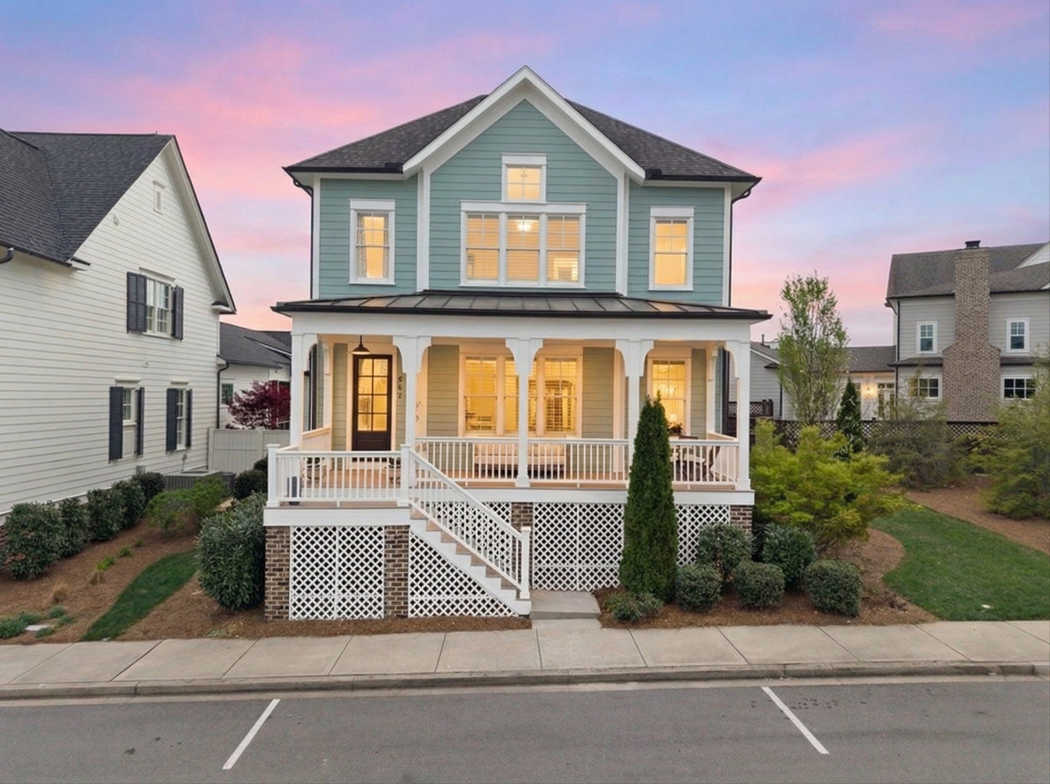 302 Hughes Ln