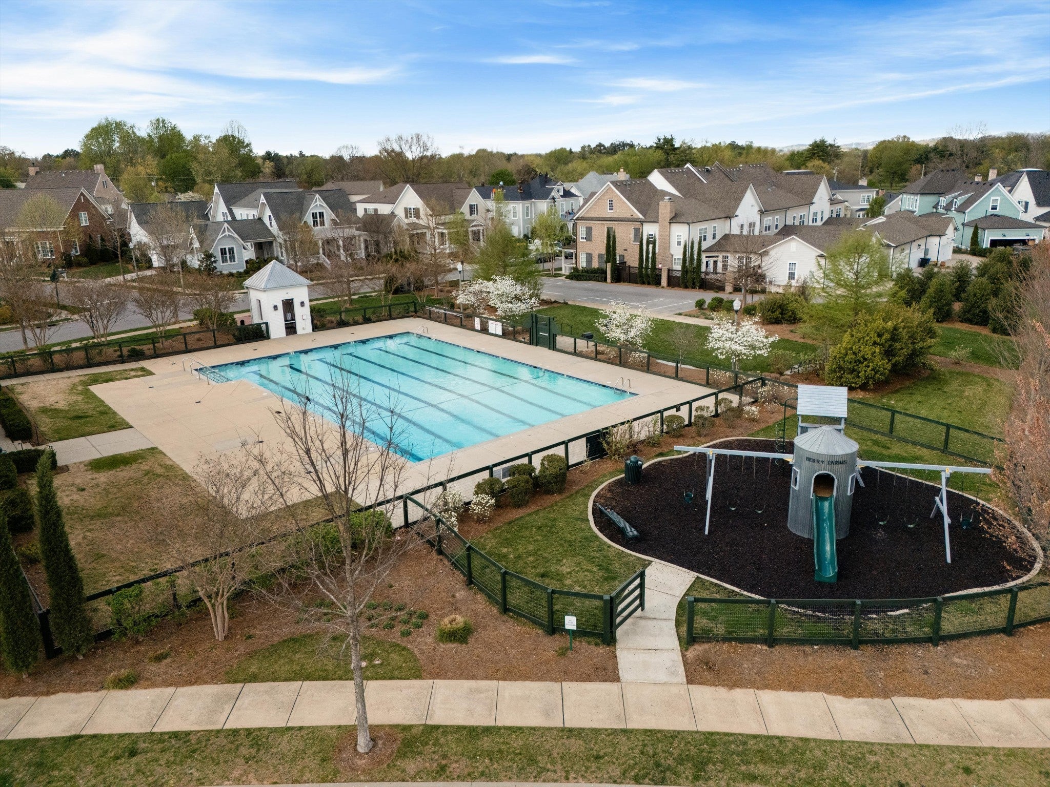 302 Hughes Ln