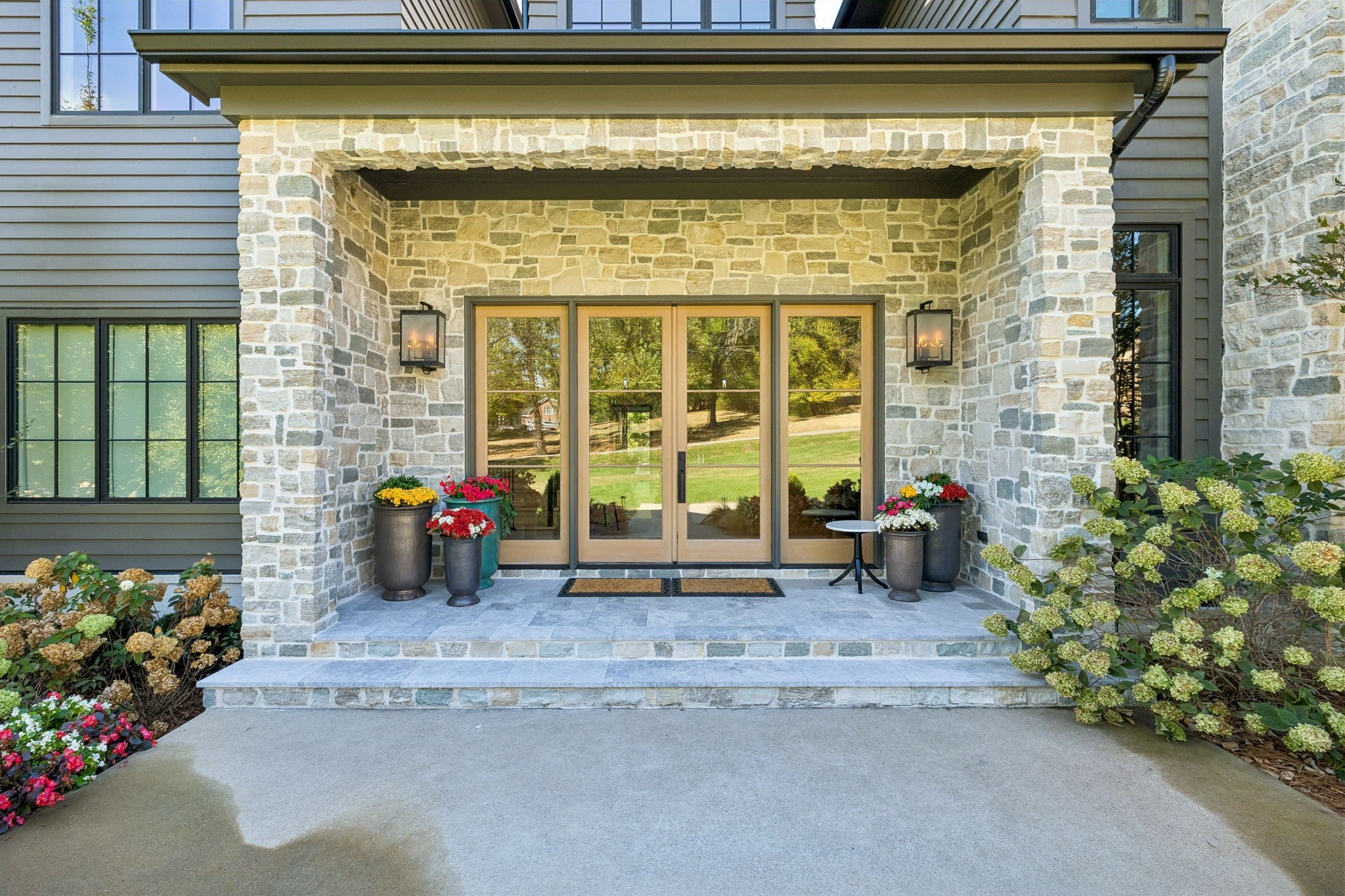 809 Brentview Dr