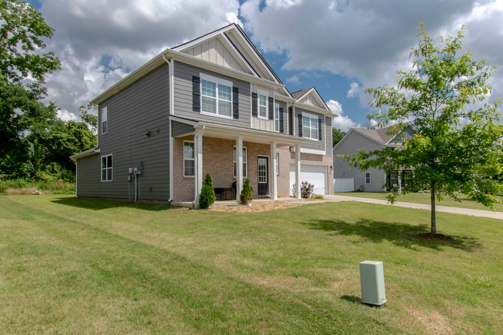1031 Altavista Ln