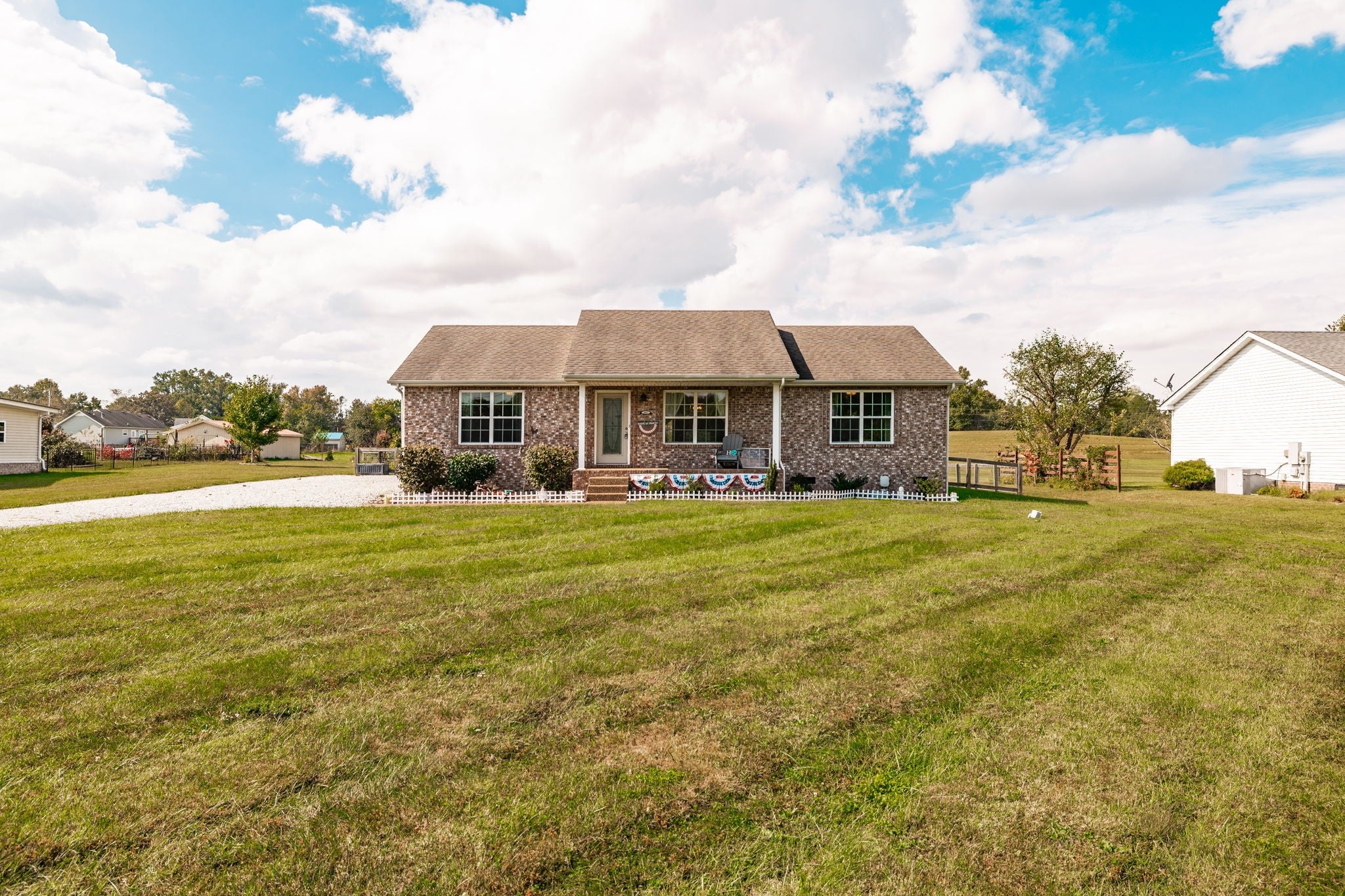 1063 Deasy Ln
