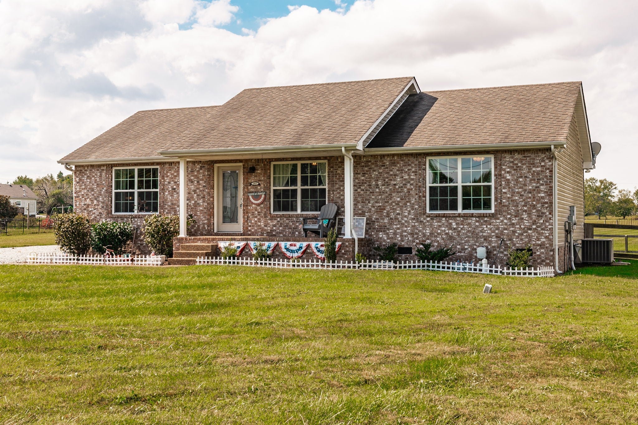 1063 Deasy Ln