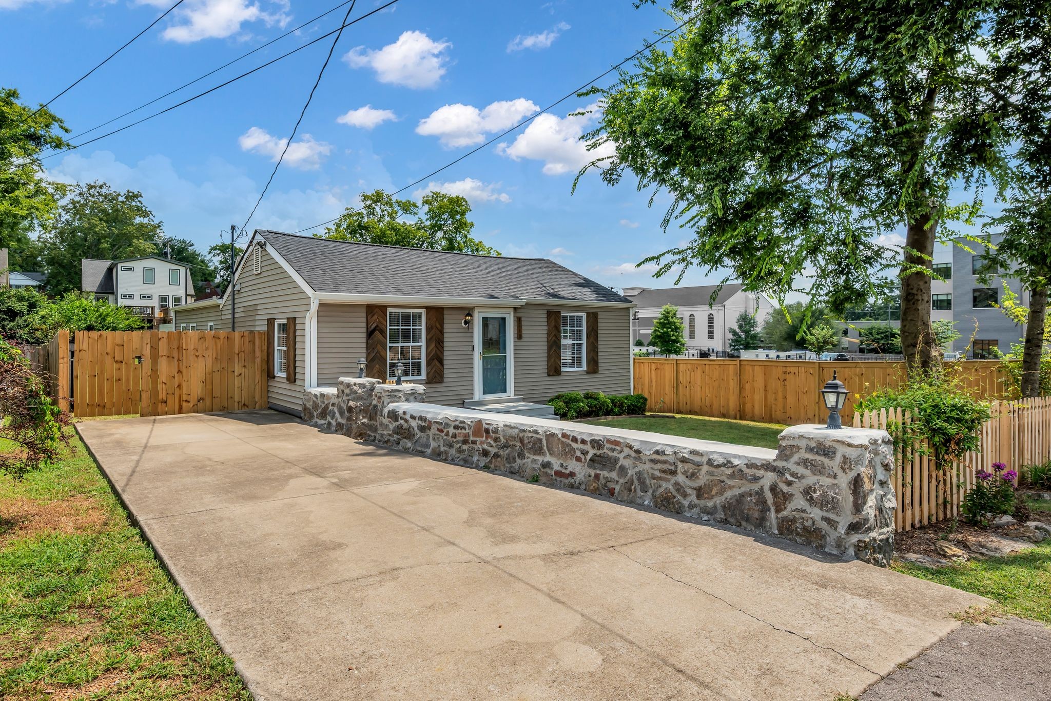 1612 Porter Ave