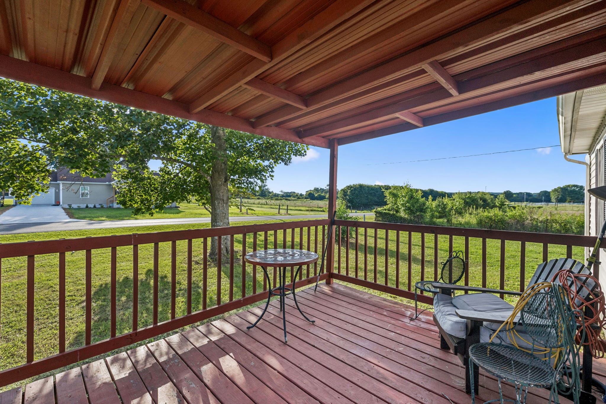 537 Isbell Ln