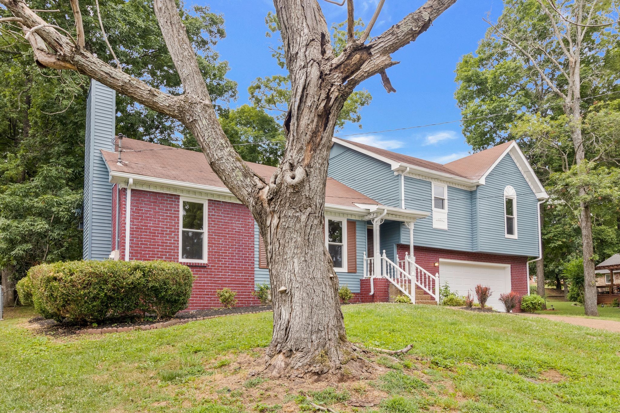 3405 Country Ridge Dr