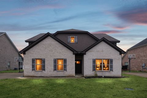 605 Eagleview Dr Eagleville TN 37060