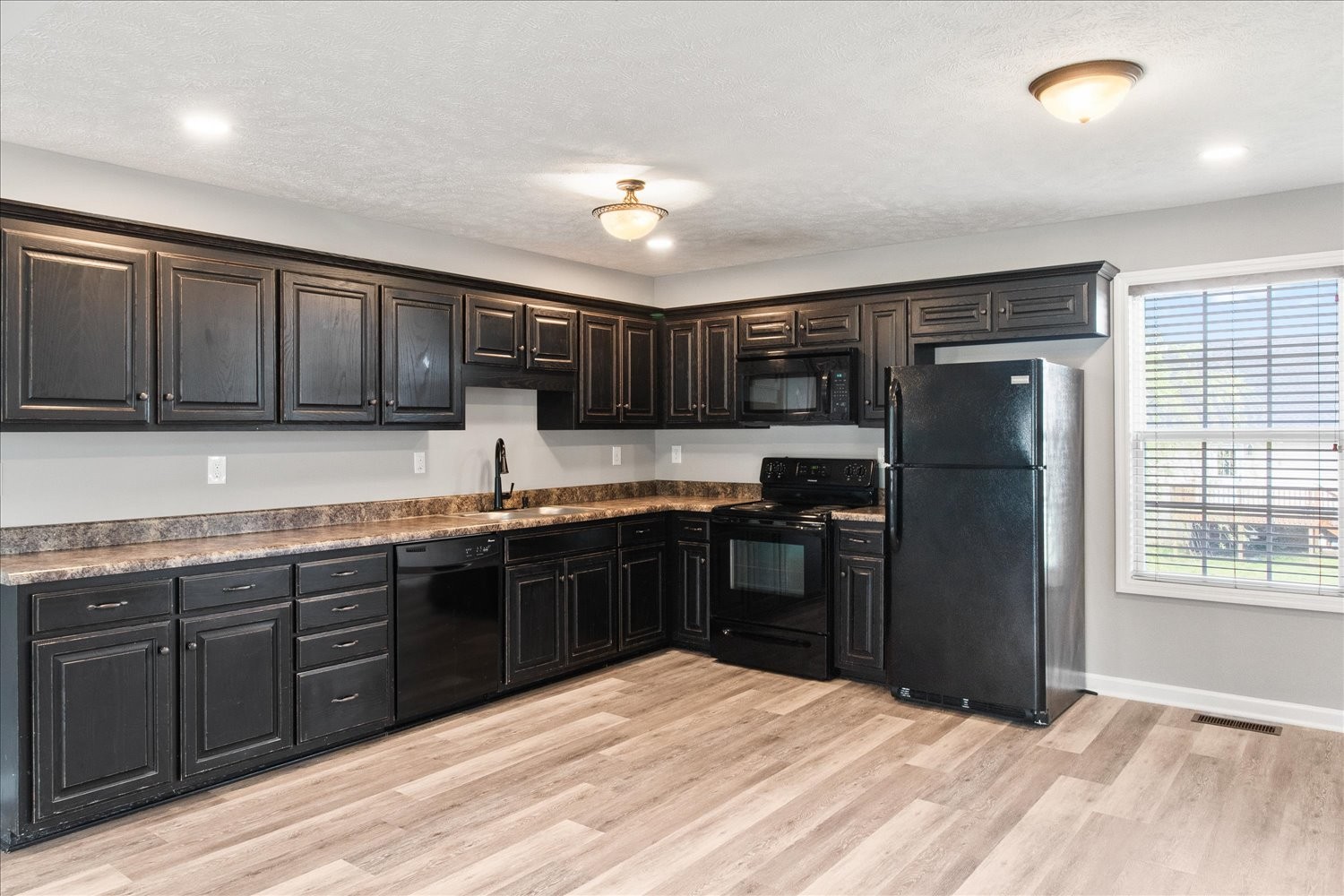125 Southview Dr